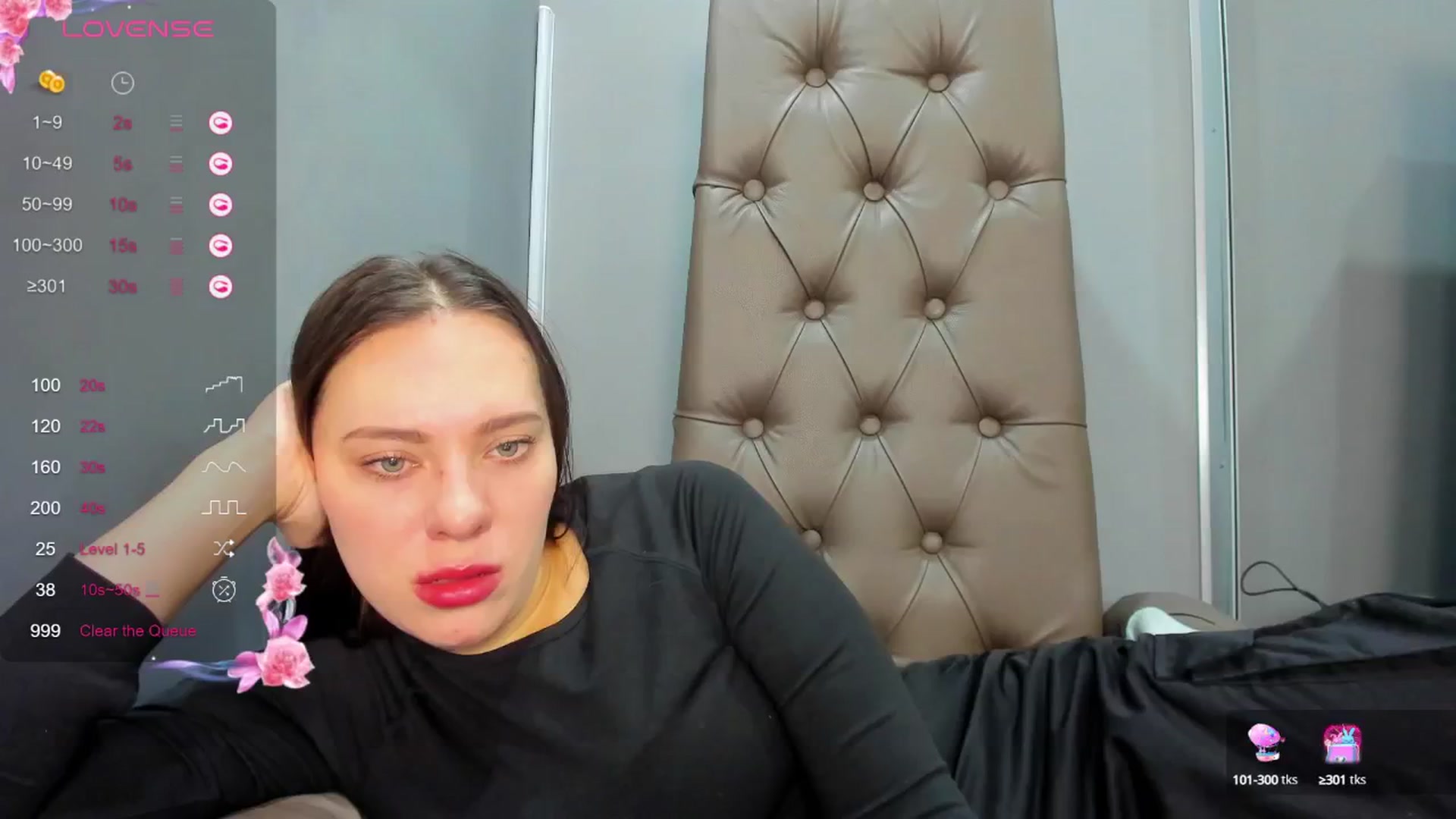 Gallery image thumbnail from Nicole_Kramm's myfreecams stream on, 02/13/2025, 10:08 image 13 of 20