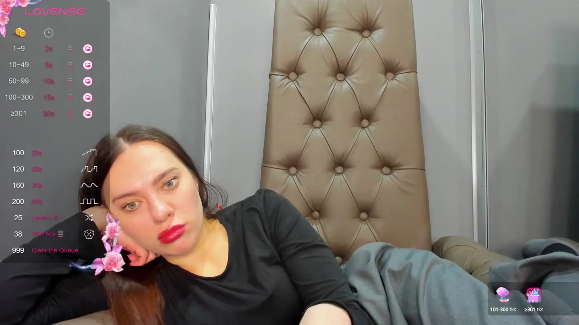 Gallery image thumbnail from Nicole_Kramm's myfreecams stream on, 02/14/2025, 13:04 image 13 of 20