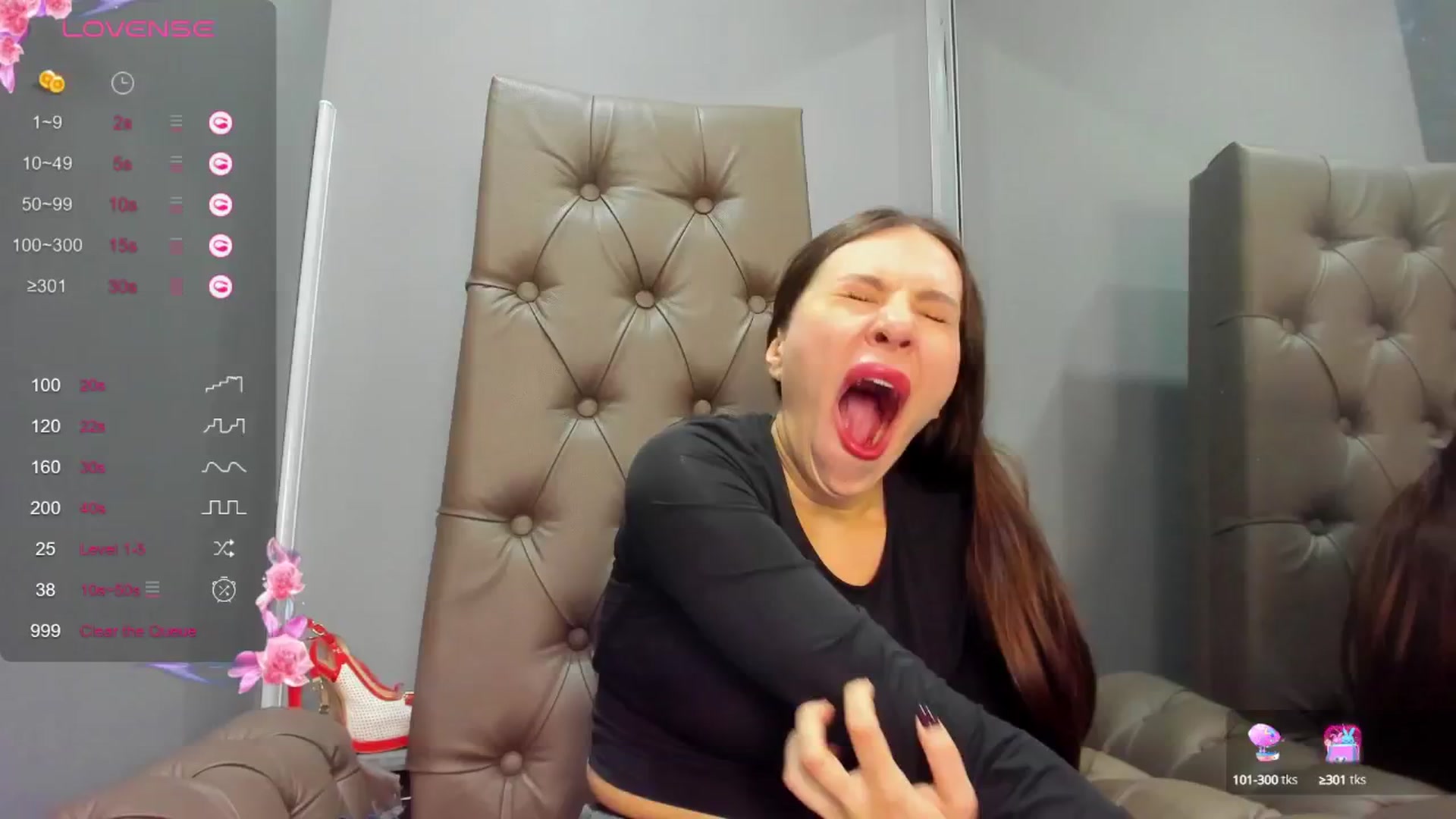 Gallery image thumbnail from Nicole_Kramm's myfreecams stream on, 02/14/2025, 13:04 image 16 of 20