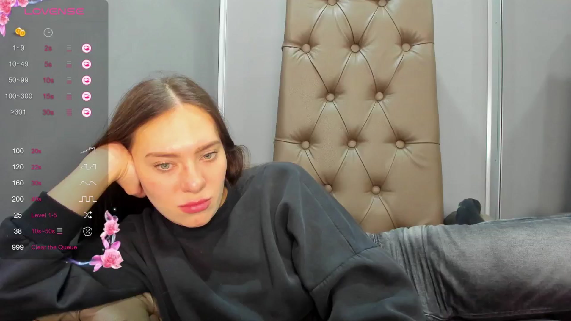Gallery image thumbnail from Nicole_Kramm's myfreecams stream on, 02/19/2025, 12:52 image 15 of 20