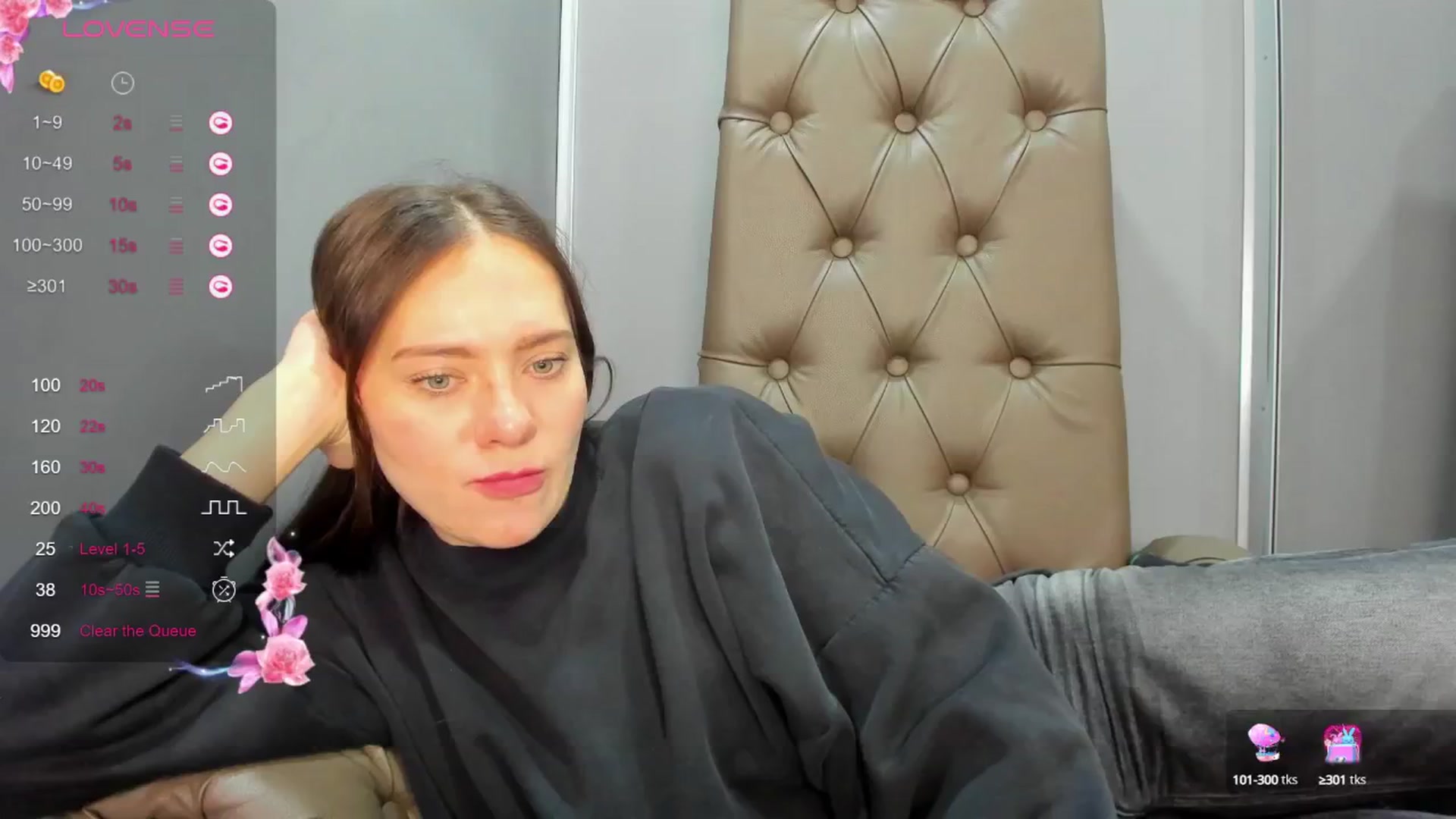 Gallery image thumbnail from Nicole_Kramm's myfreecams stream on, 02/19/2025, 12:52 image 4 of 20