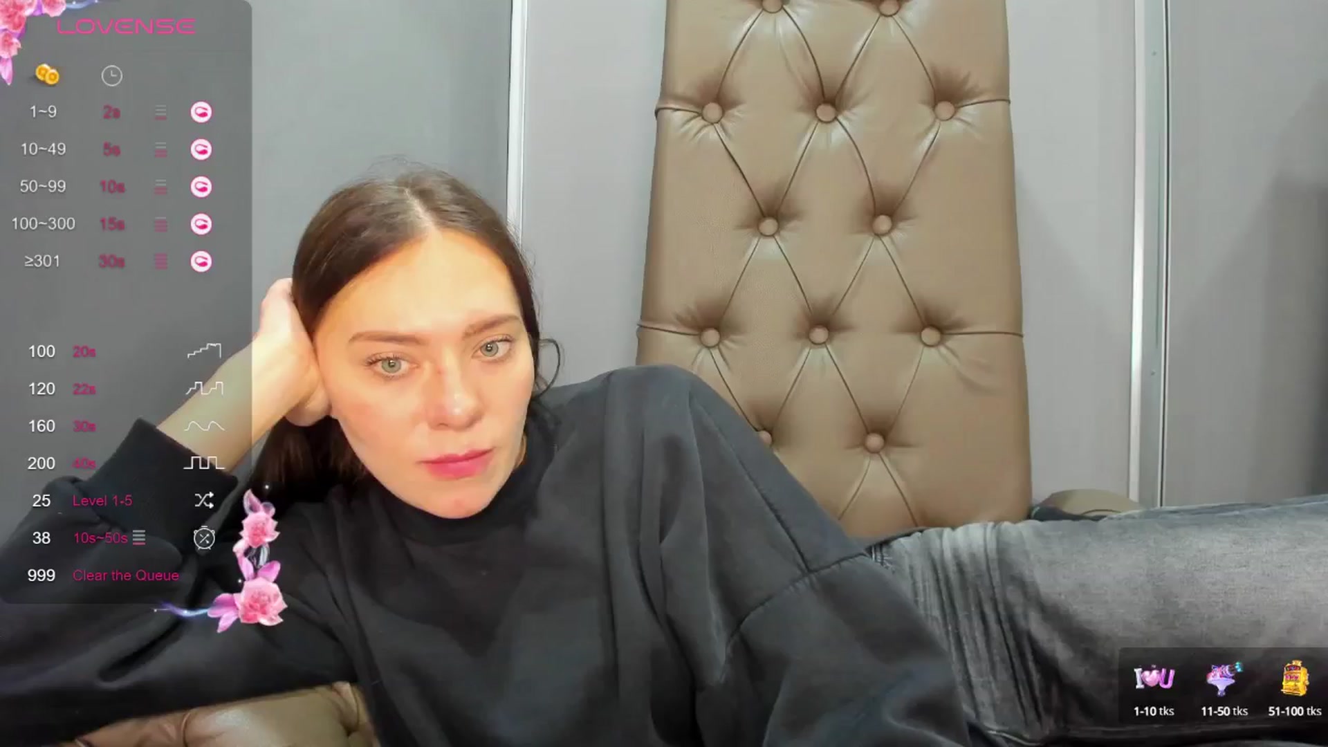 Gallery image thumbnail from Nicole_Kramm's myfreecams stream on, 02/19/2025, 12:52 image 8 of 20