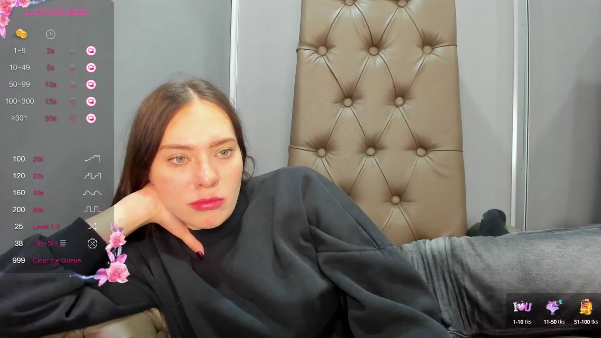 Gallery image thumbnail from Nicole_Kramm's myfreecams stream on, 02/19/2025, 12:52 image 14 of 20