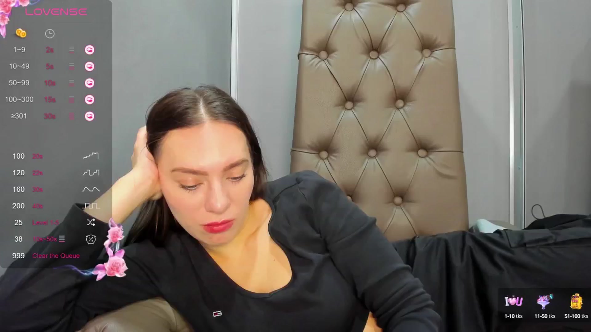 Gallery image thumbnail from Nicole_Kramm's myfreecams stream on, 02/26/2025, 10:42 image 9 of 20