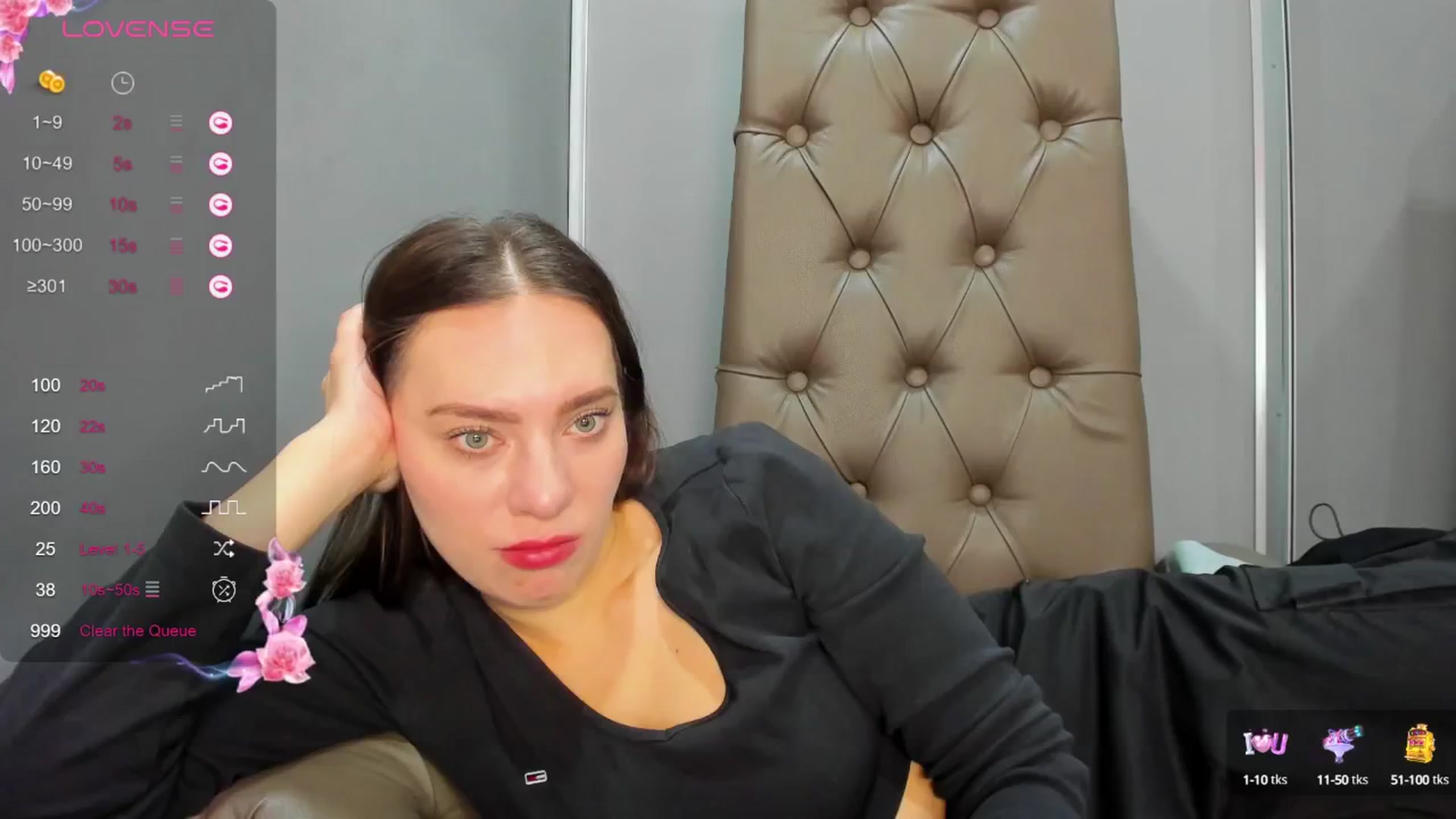 Gallery image thumbnail from Nicole_Kramm's myfreecams stream on, 02/26/2025, 10:42 image 6 of 20
