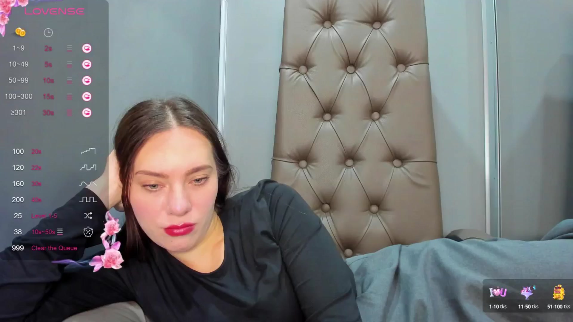 Gallery image thumbnail from Nicole_Kramm's myfreecams stream on, 02/28/2025, 10:08 image 15 of 20