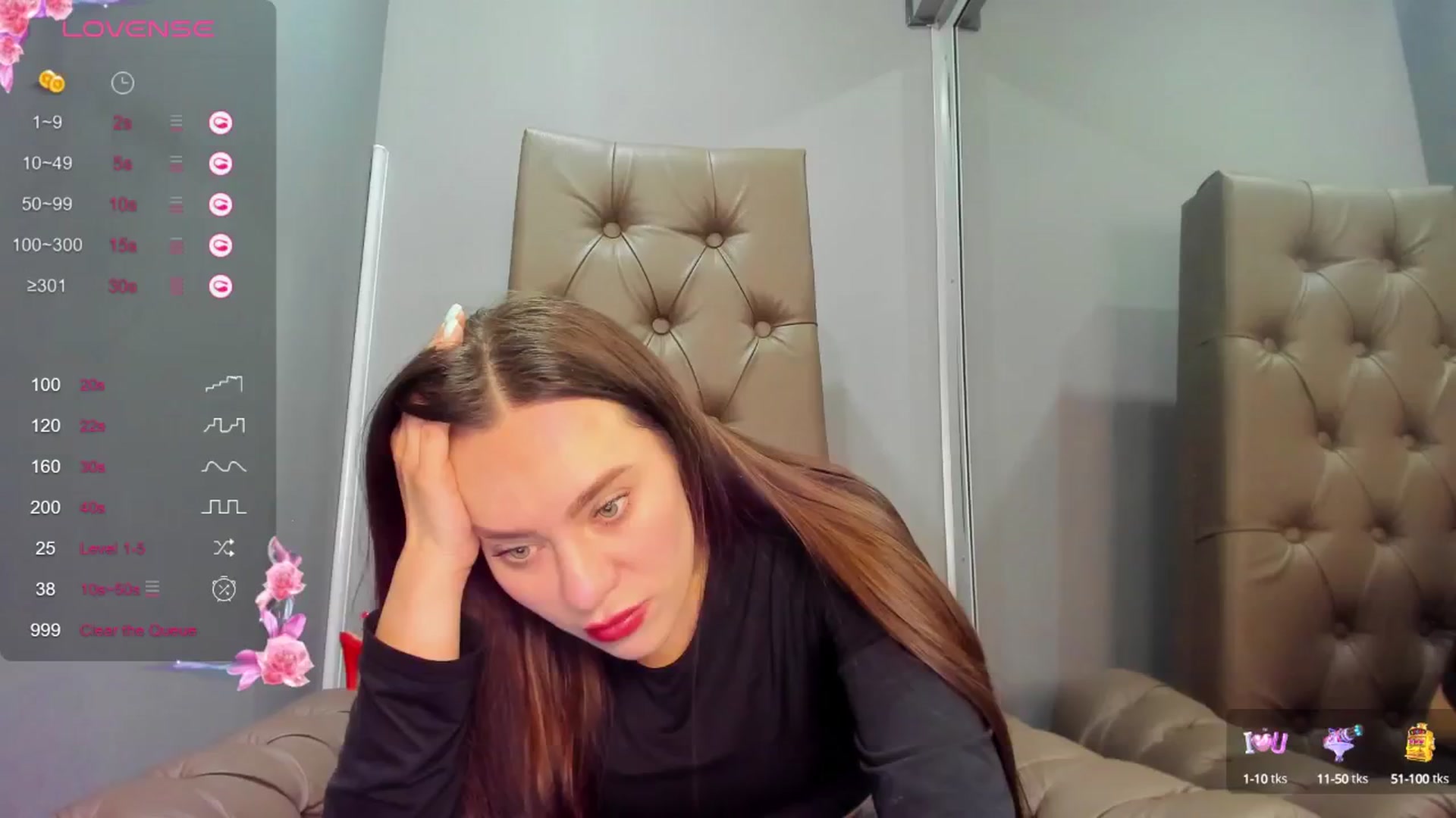 Gallery image thumbnail from Nicole_Kramm's myfreecams stream on, 02/28/2025, 10:08 image 12 of 20