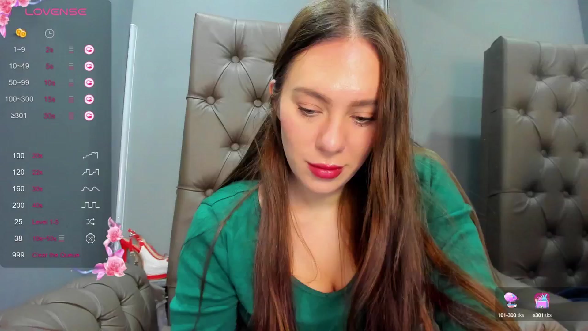 Gallery image thumbnail from Nicole_Kramm's myfreecams stream on, 03/02/2025, 10:20 image 18 of 20