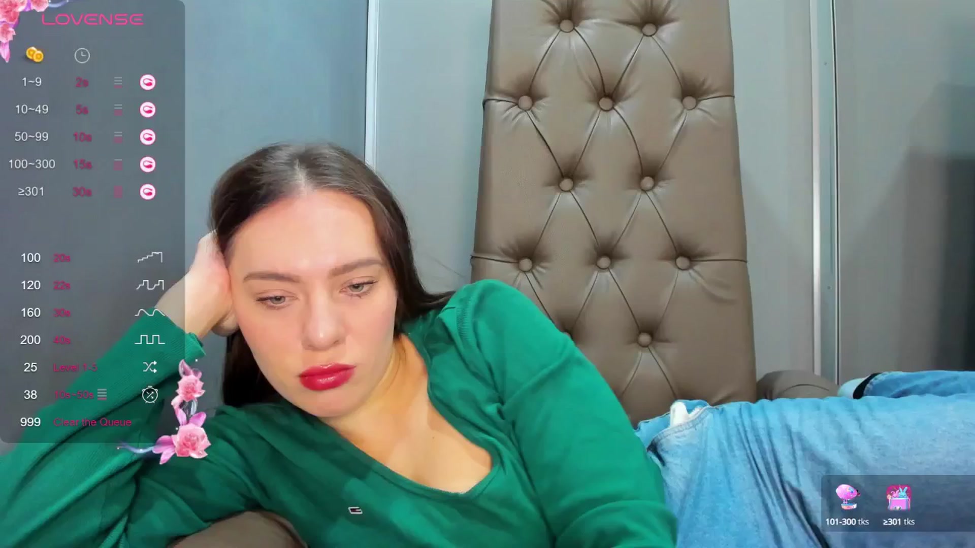 Gallery image thumbnail from Nicole_Kramm's myfreecams stream on, 03/02/2025, 10:20 image 11 of 20