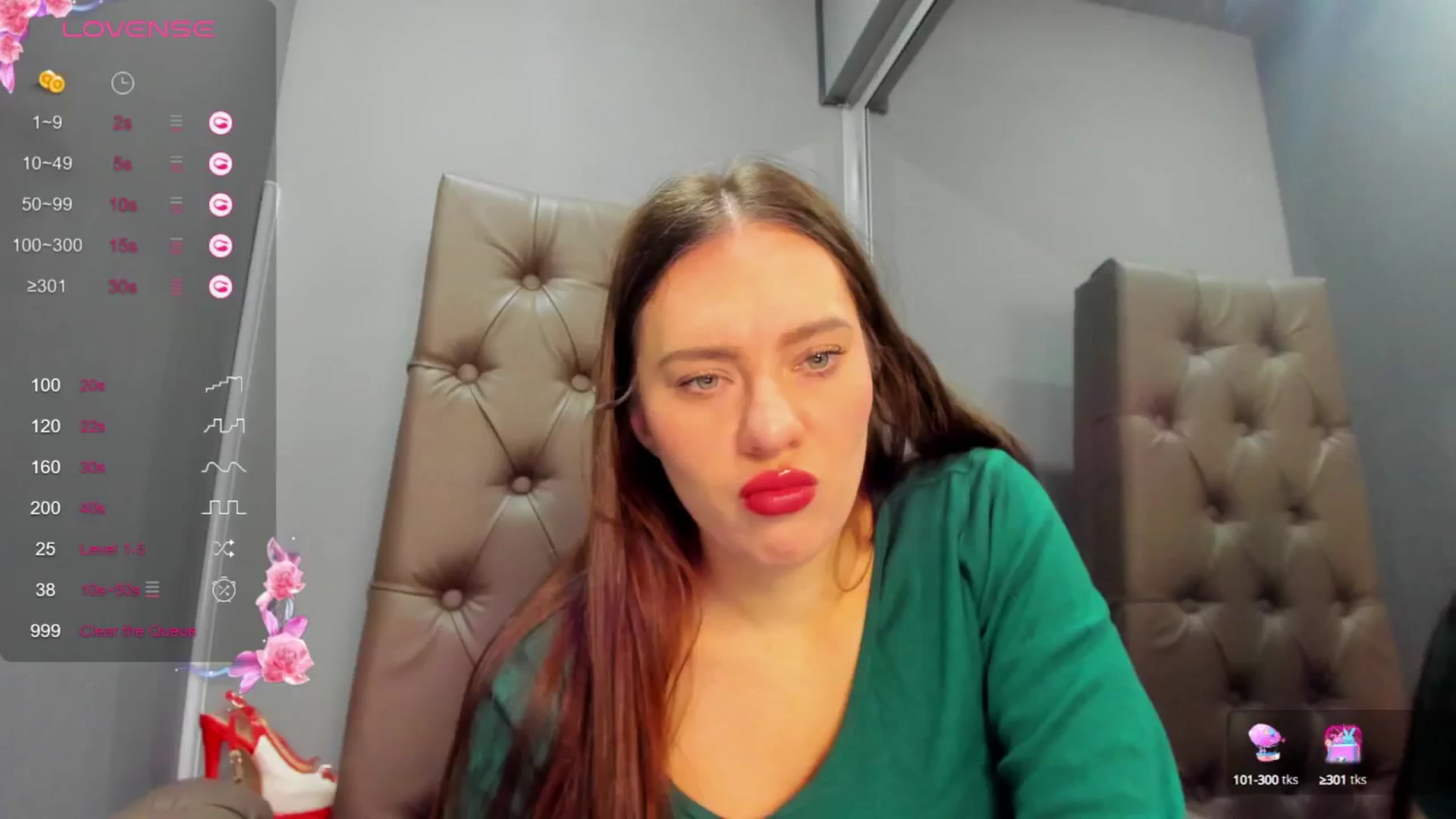 Gallery image thumbnail from Nicole_Kramm's myfreecams stream on, 03/02/2025, 10:20 image 7 of 20