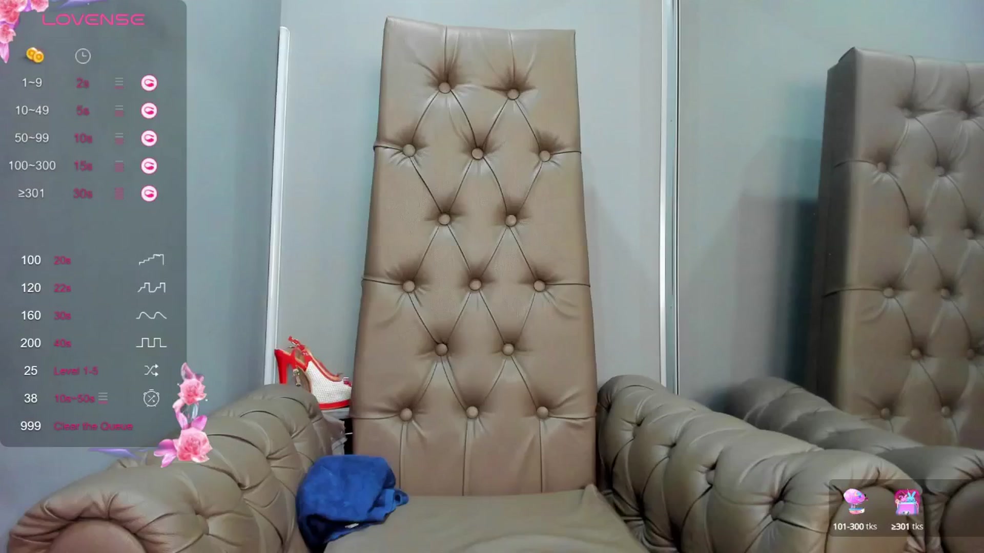 Gallery image thumbnail from Nicole_Kramm's myfreecams stream on, 03/03/2025, 10:44 image 13 of 20