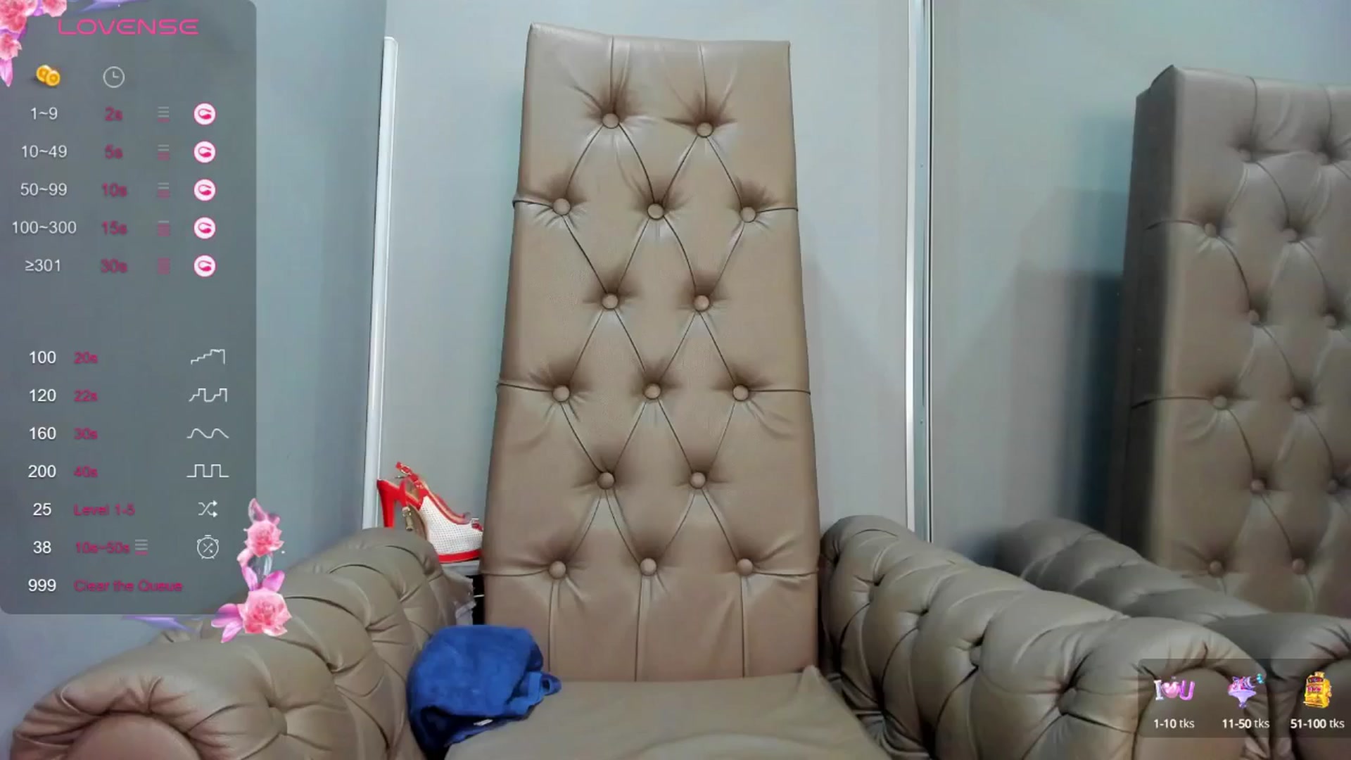 Gallery image thumbnail from Nicole_Kramm's myfreecams stream on, 03/03/2025, 10:44 image 14 of 20