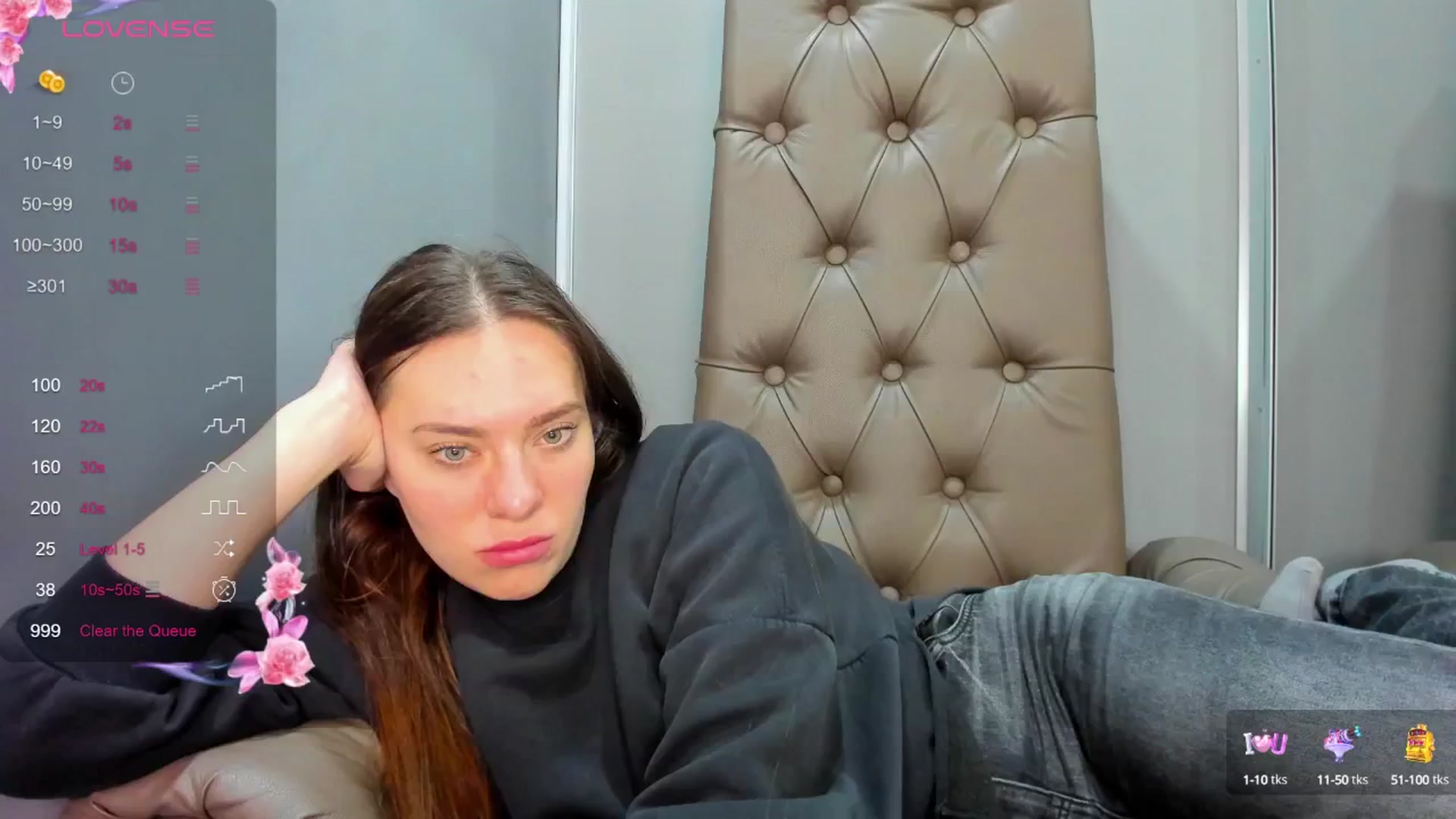Gallery image thumbnail from Nicole_Kramm's myfreecams stream on, 03/06/2025, 13:49 image 12 of 20