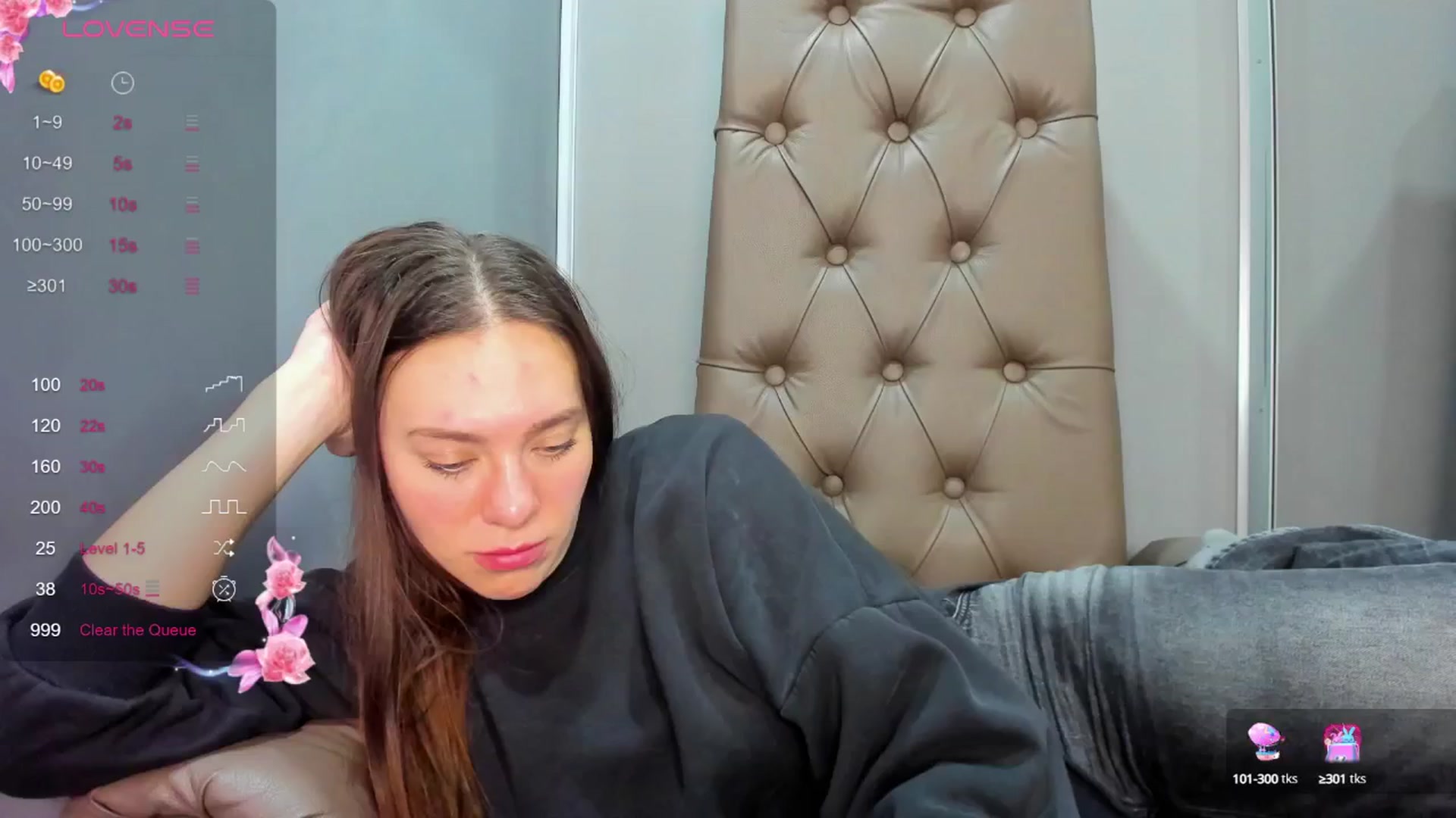 Gallery image thumbnail from Nicole_Kramm's myfreecams stream on, 03/06/2025, 13:49 image 5 of 20