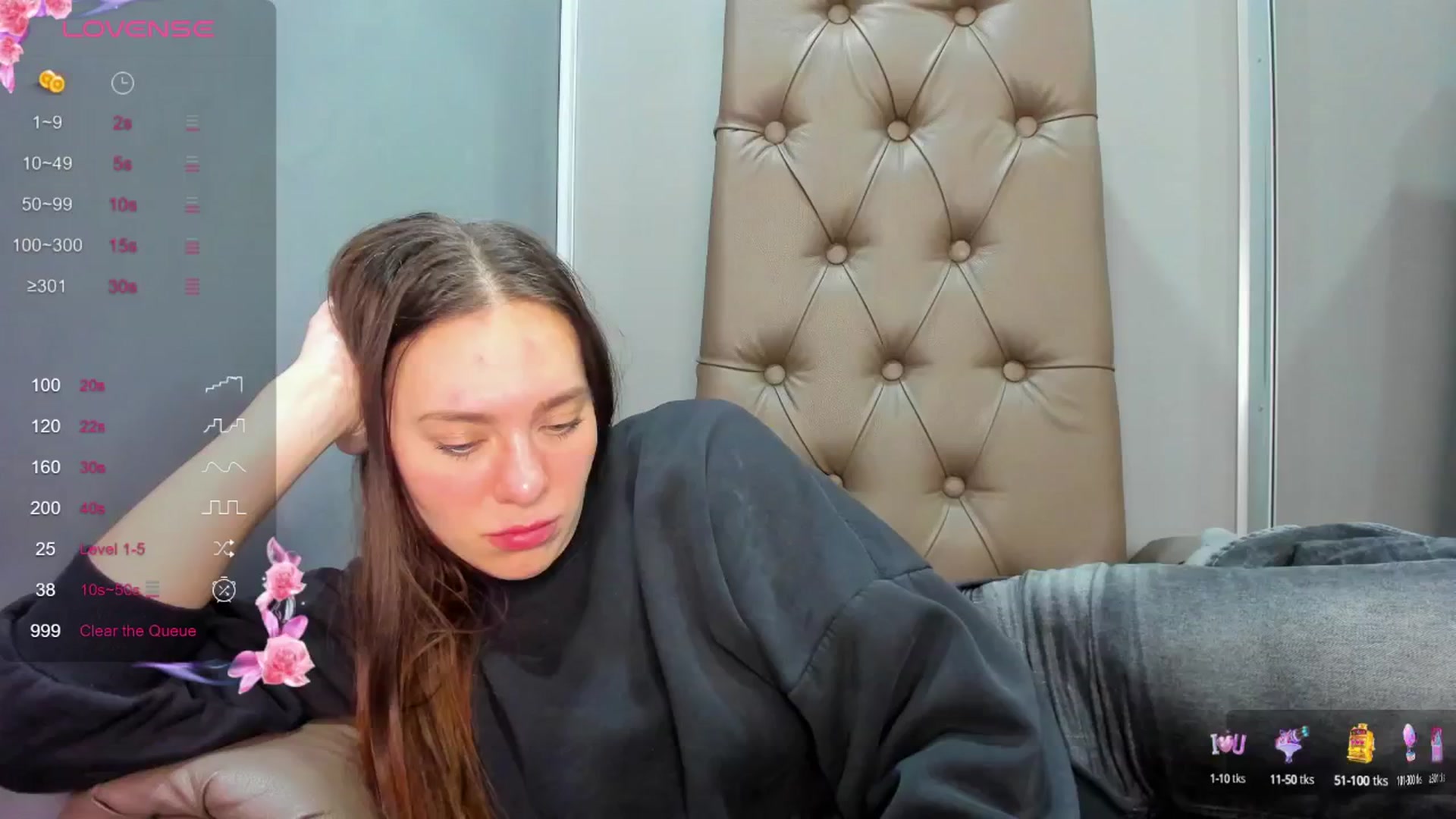 Gallery image thumbnail from Nicole_Kramm's myfreecams stream on, 03/06/2025, 13:49 image 4 of 20