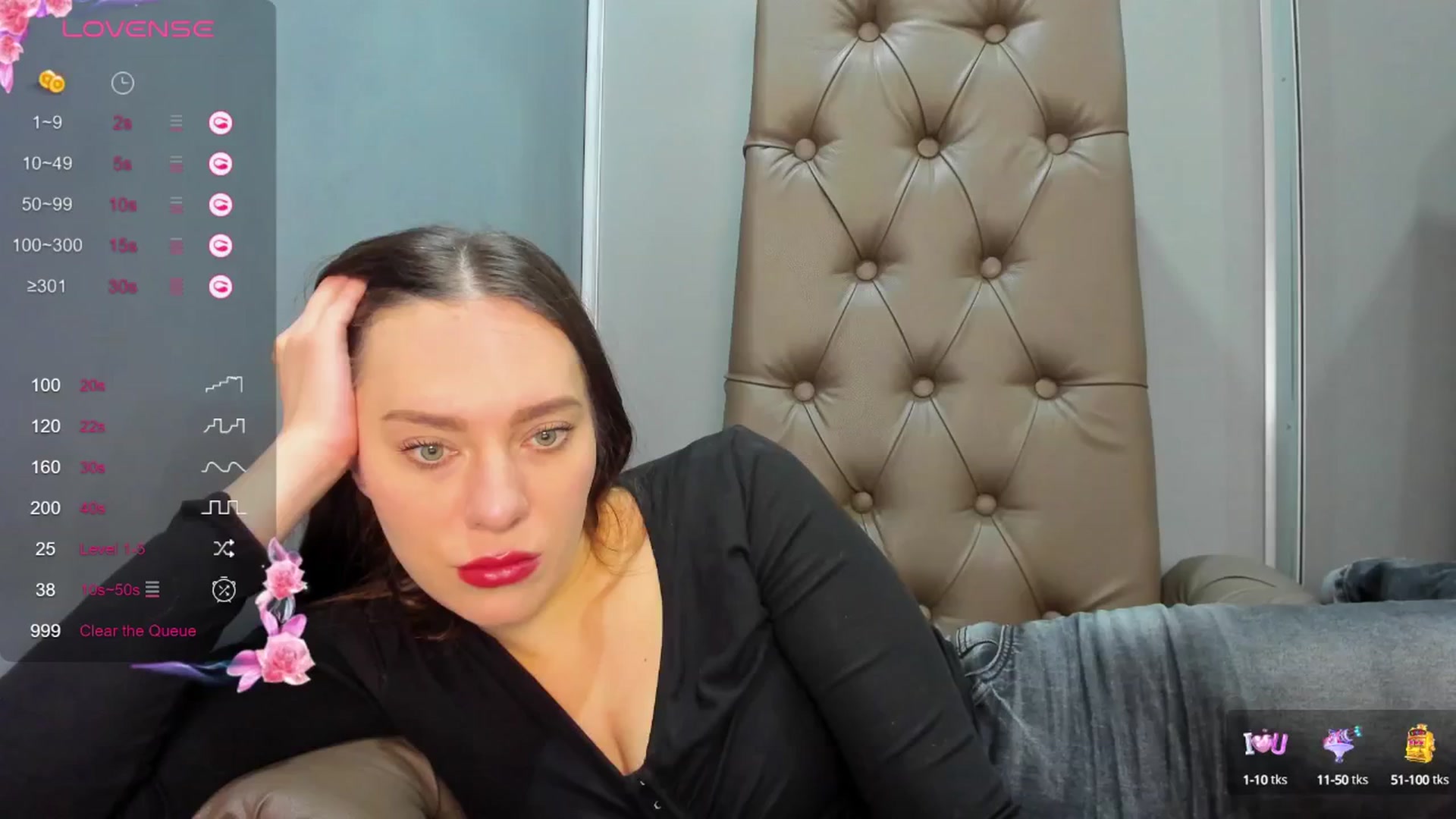 Gallery image thumbnail from Nicole_Kramm's myfreecams stream on, 03/07/2025, 09:31 image 16 of 20