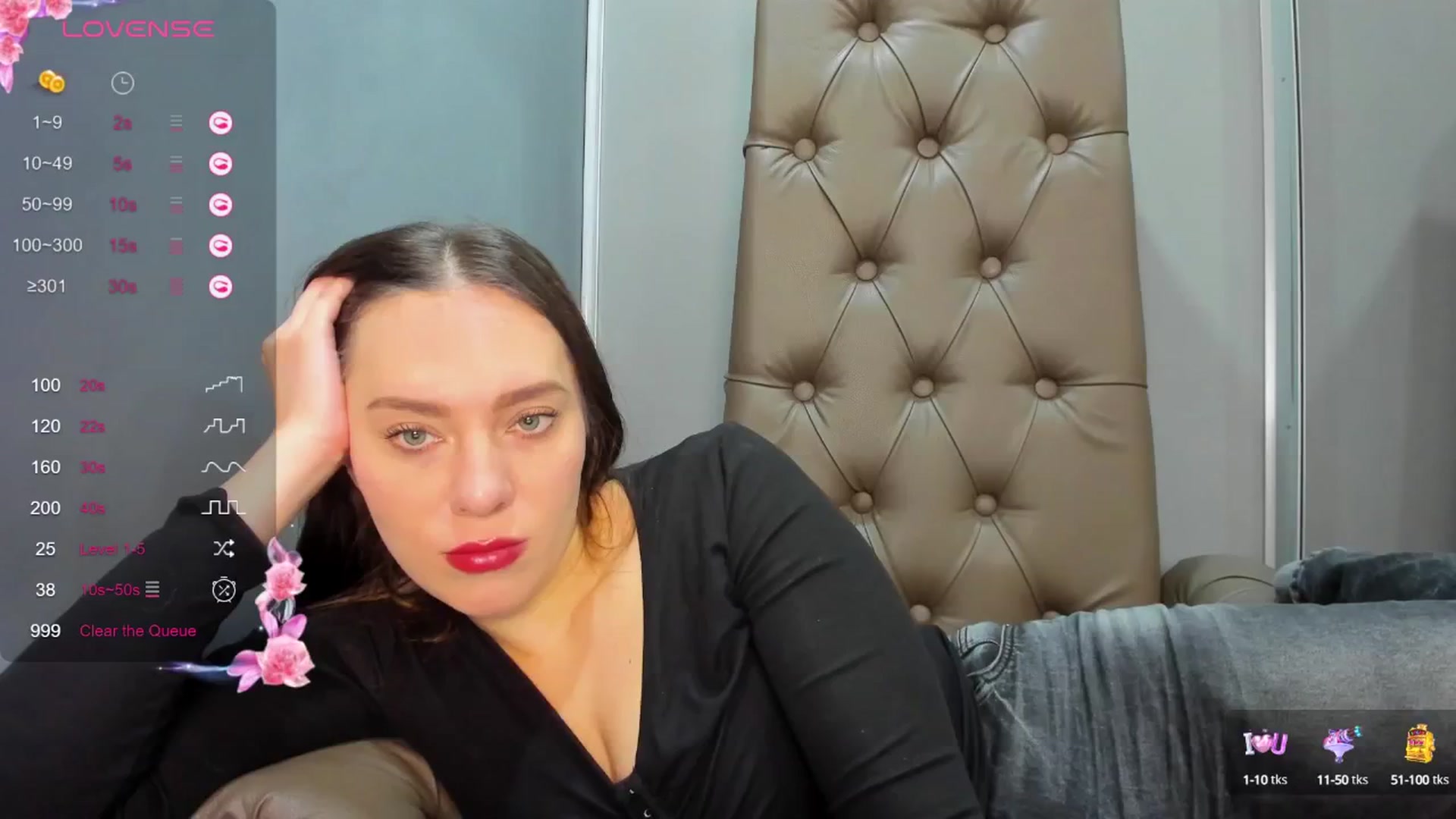 Gallery image thumbnail from Nicole_Kramm's myfreecams stream on, 03/07/2025, 09:31 image 19 of 20