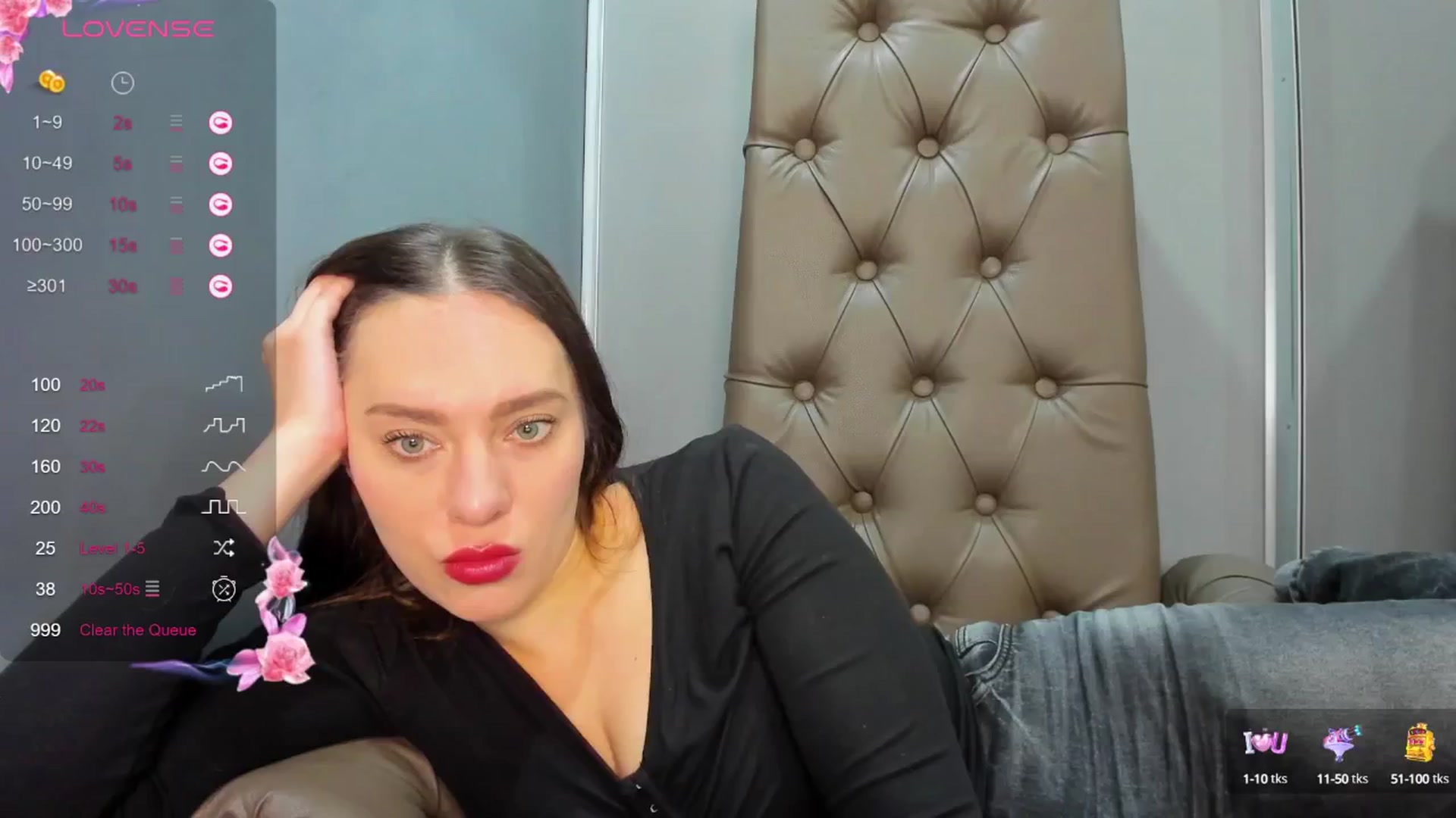 Gallery image thumbnail from Nicole_Kramm's myfreecams stream on, 03/07/2025, 09:31 image 18 of 20