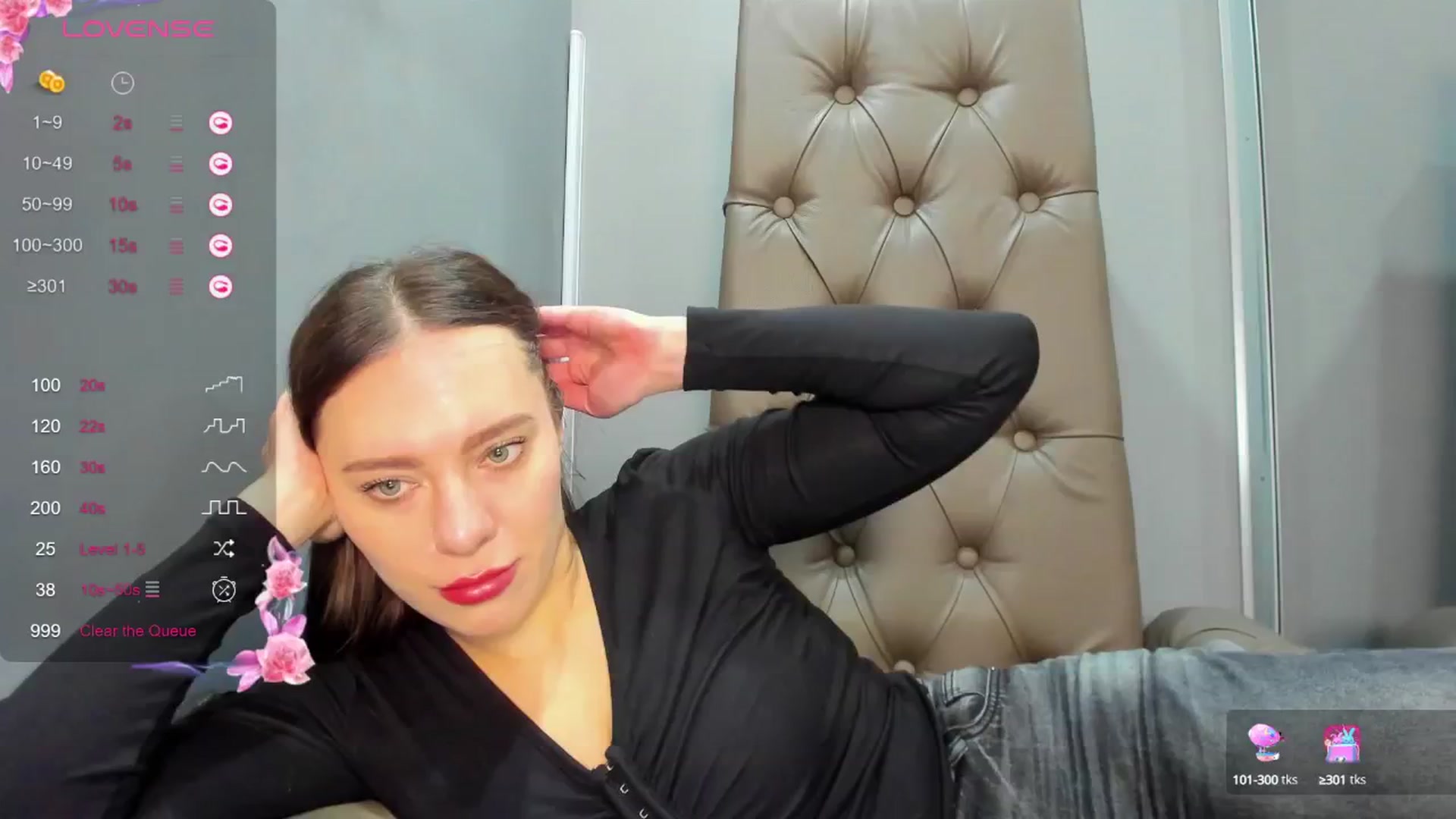 Gallery image thumbnail from Nicole_Kramm's myfreecams stream on, 03/07/2025, 10:23 image 18 of 20