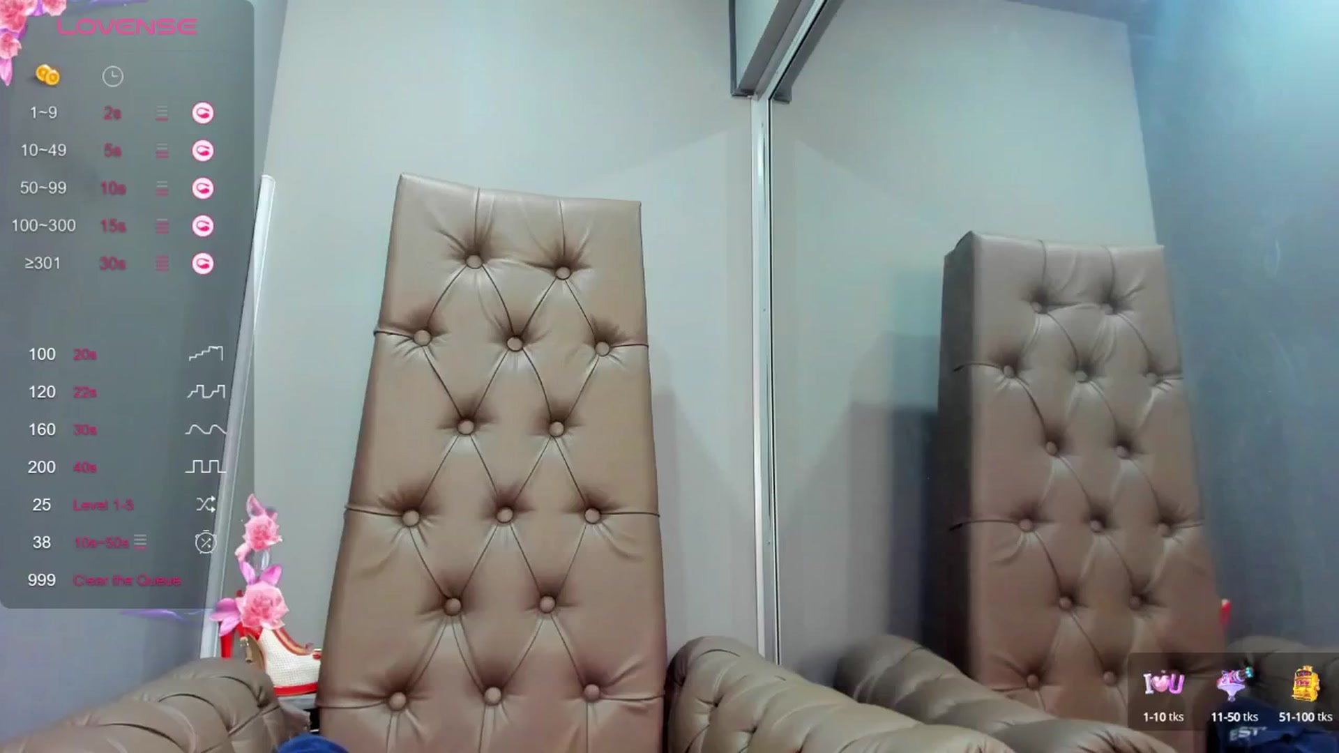 Gallery image thumbnail from Nicole_Kramm's myfreecams stream on, 03/07/2025, 10:23 image 16 of 20