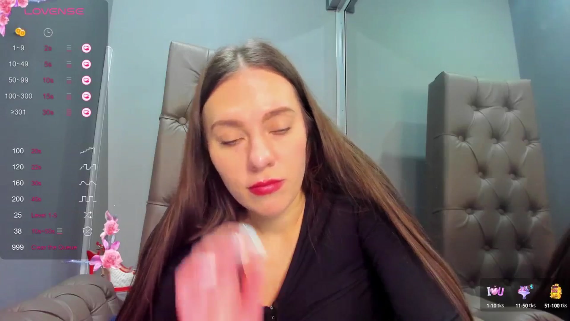 Gallery image thumbnail from Nicole_Kramm's myfreecams stream on, 03/07/2025, 11:38 image 2 of 20