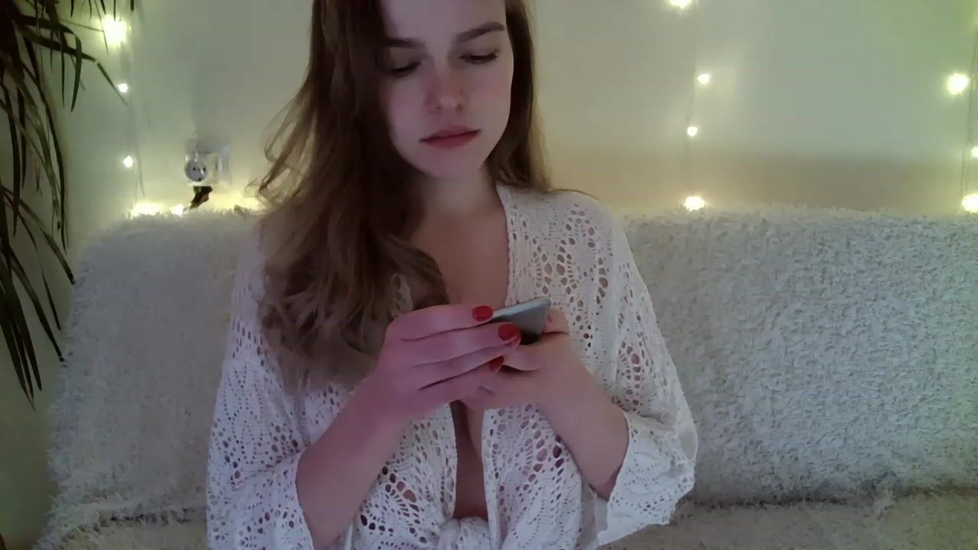 Gallery image thumbnail from Nicole_W's myfreecams stream on, 12/17/2022, 09:39 image 13 of 20