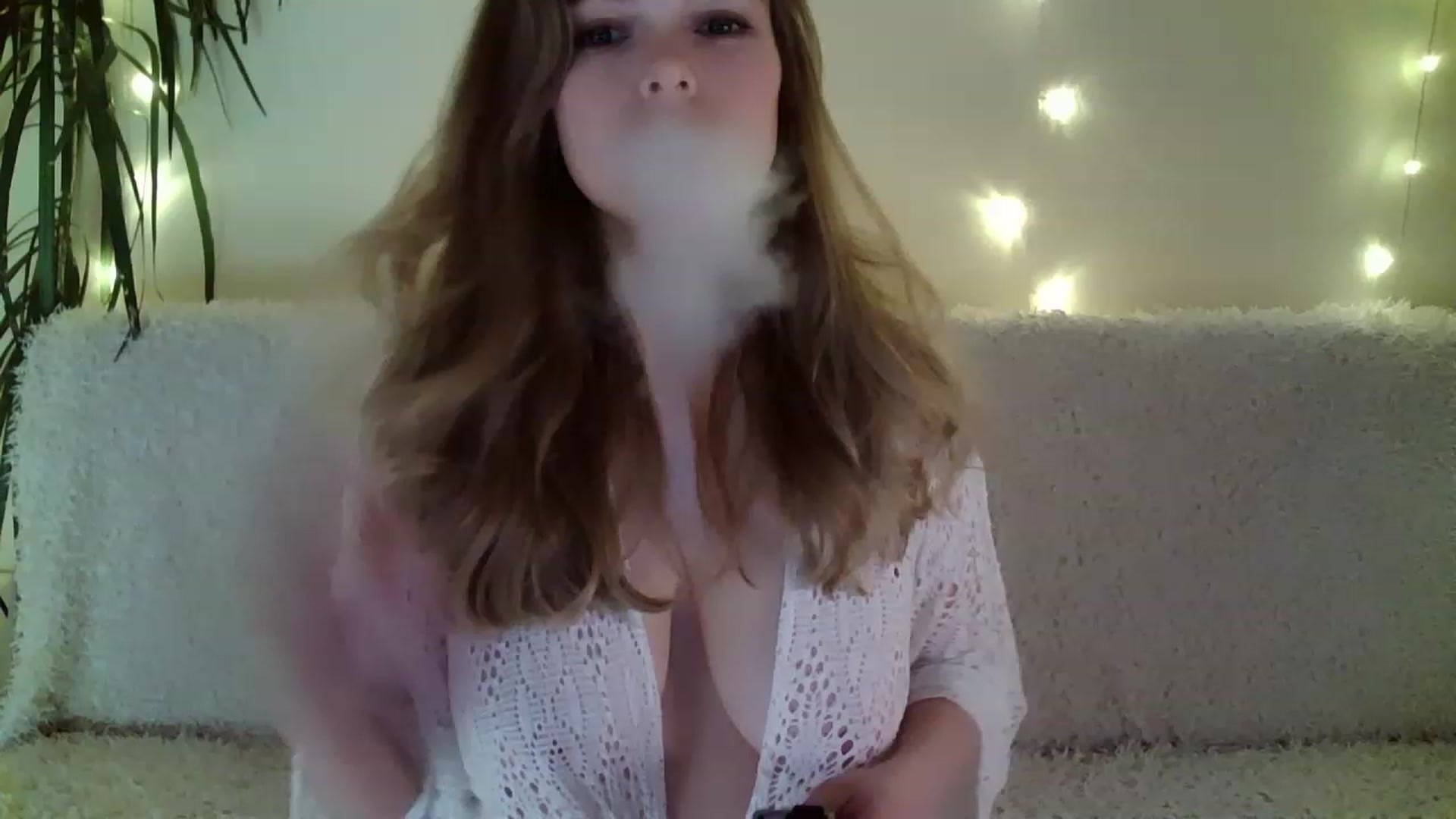 Gallery image thumbnail from Nicole_W's myfreecams stream on, 12/24/2022, 10:35 image 10 of 20