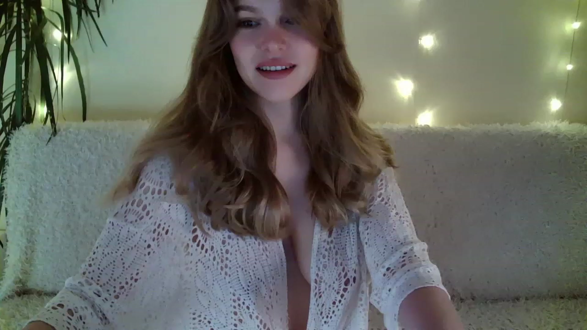 Gallery image thumbnail from Nicole_W's myfreecams stream on, 12/24/2022, 10:35 image 5 of 20