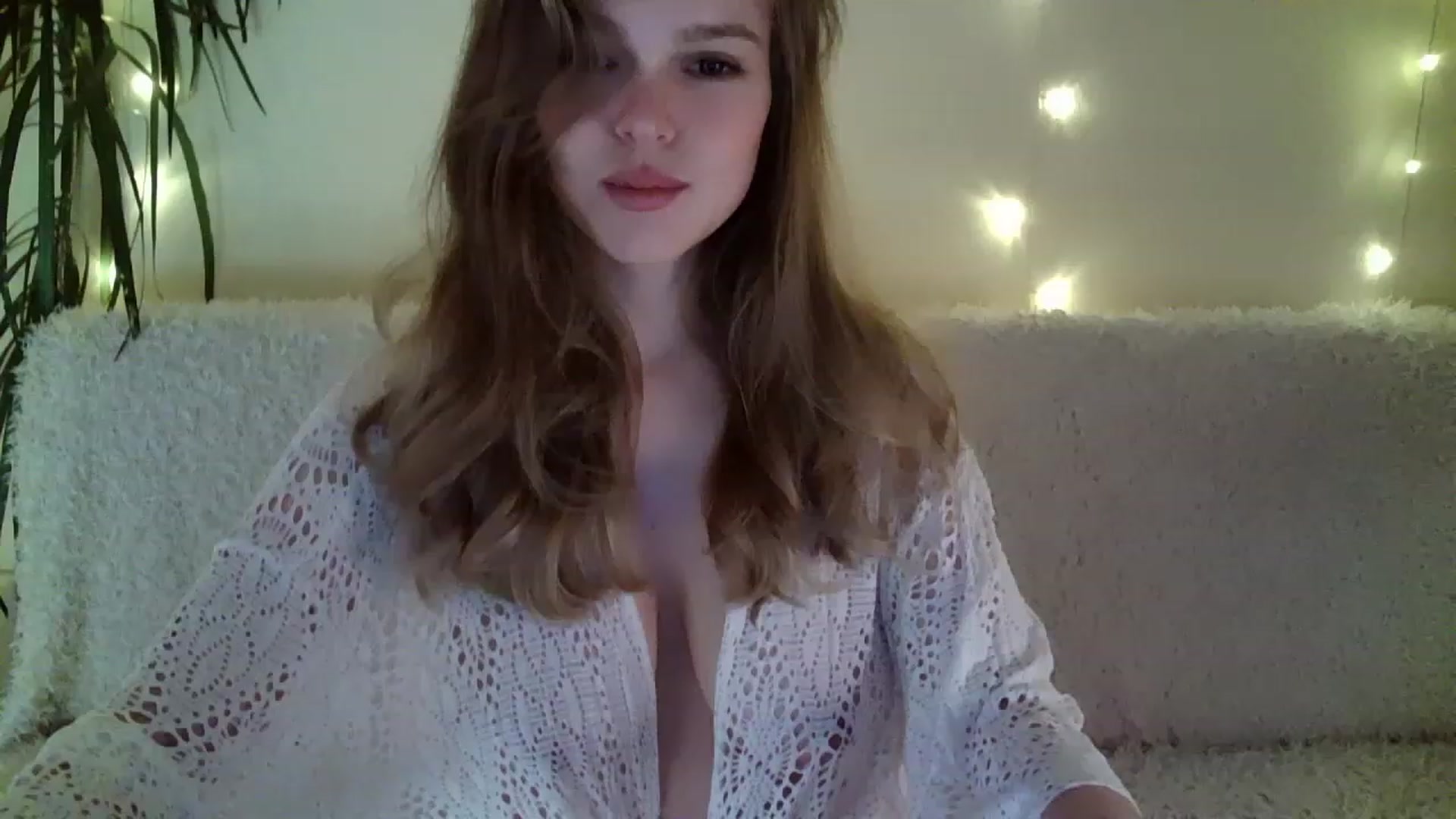 Gallery image thumbnail from Nicole_W's myfreecams stream on, 12/24/2022, 10:35 image 7 of 20