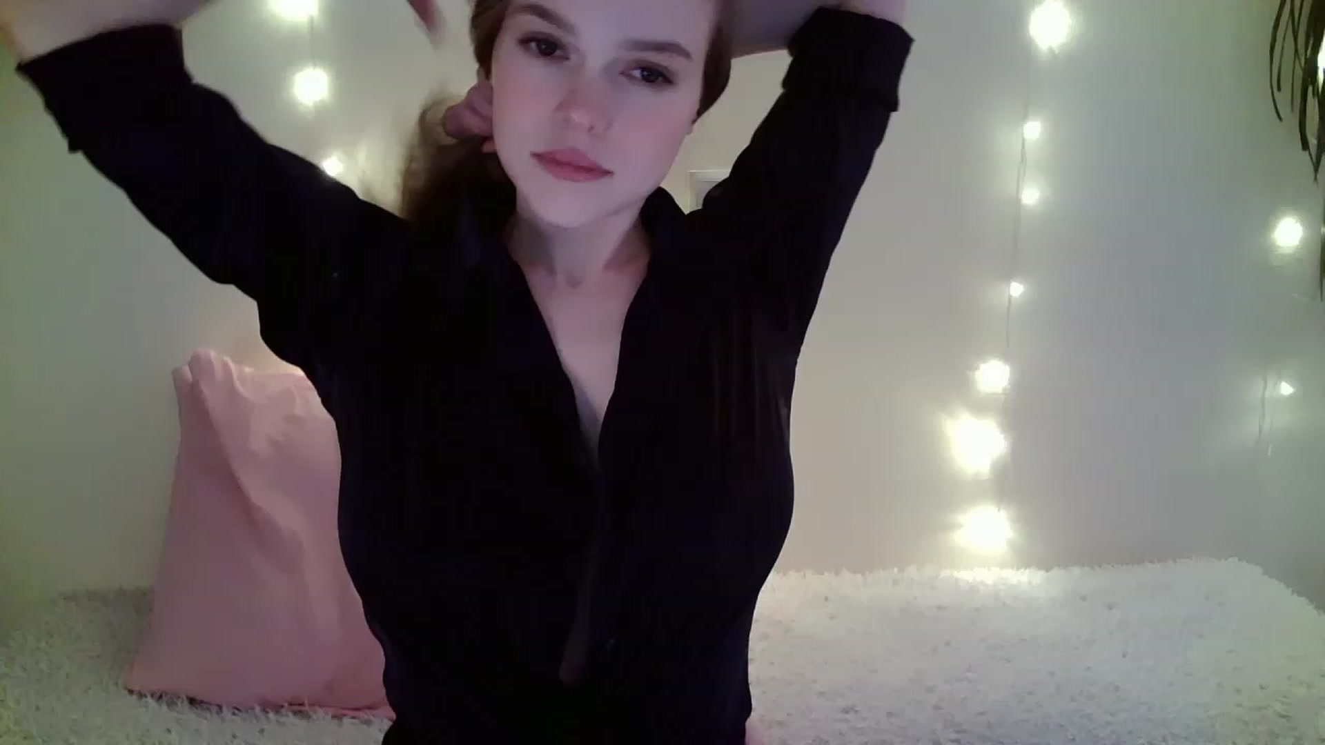 Gallery image thumbnail from Nicole_W's myfreecams stream on, 02/01/2023, 07:52 image 20 of 20
