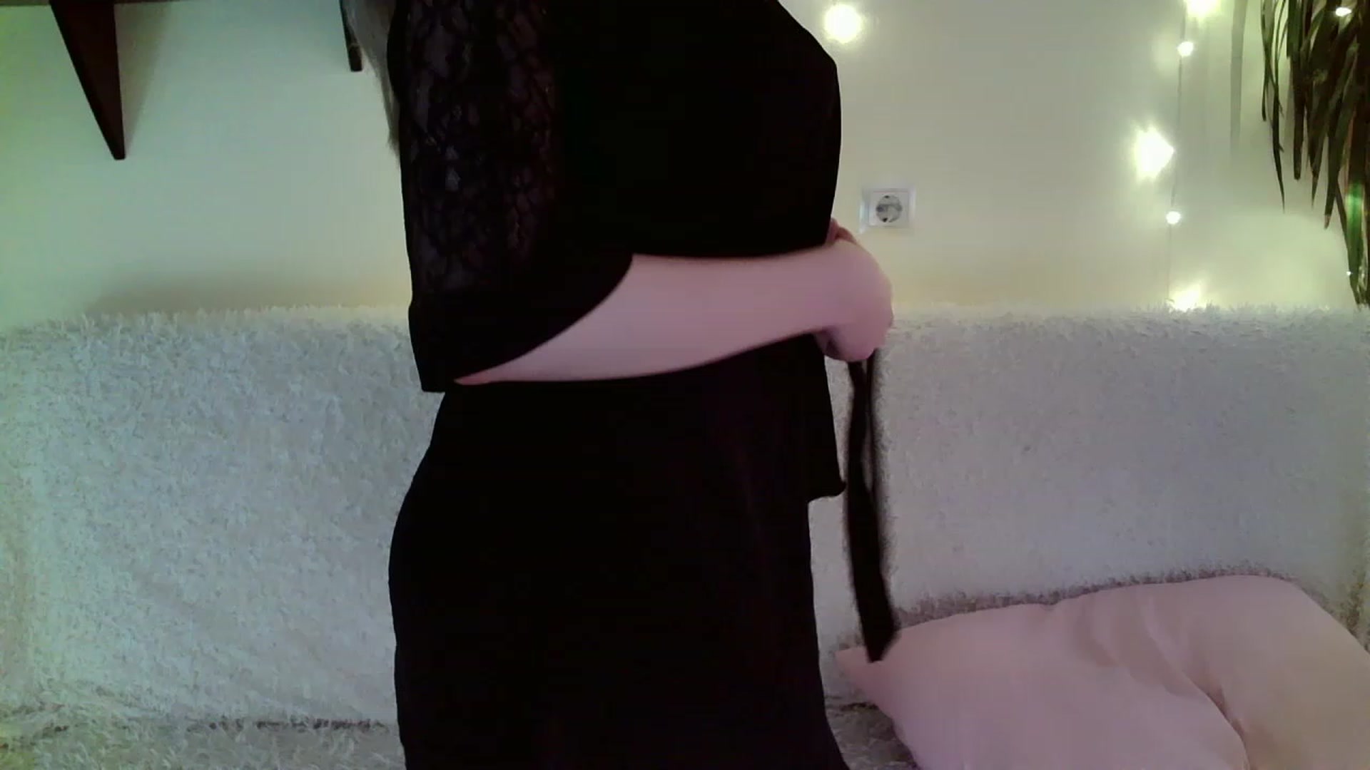 Gallery image thumbnail from Nicole_W's myfreecams stream on, 02/27/2023, 09:01 image 4 of 20