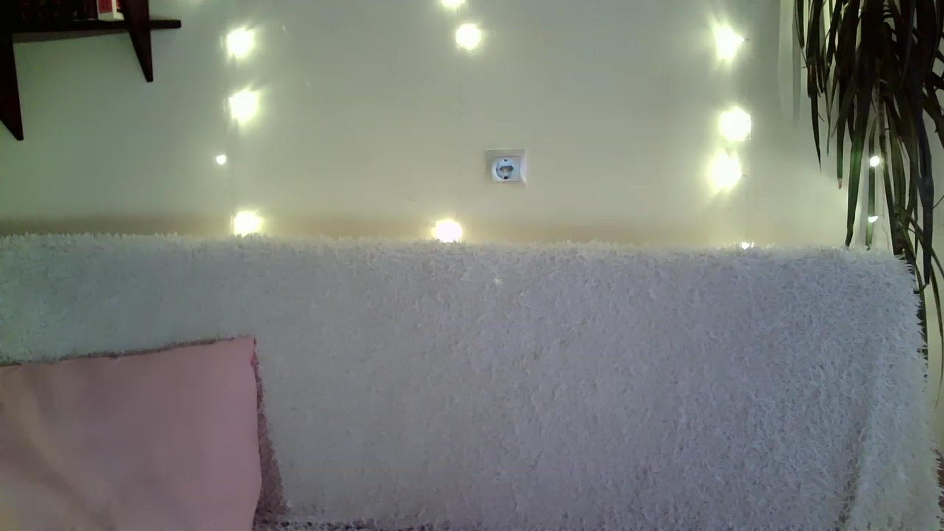 Gallery image thumbnail from Nicole_W's myfreecams stream on, 03/01/2023, 09:37 image 19 of 20