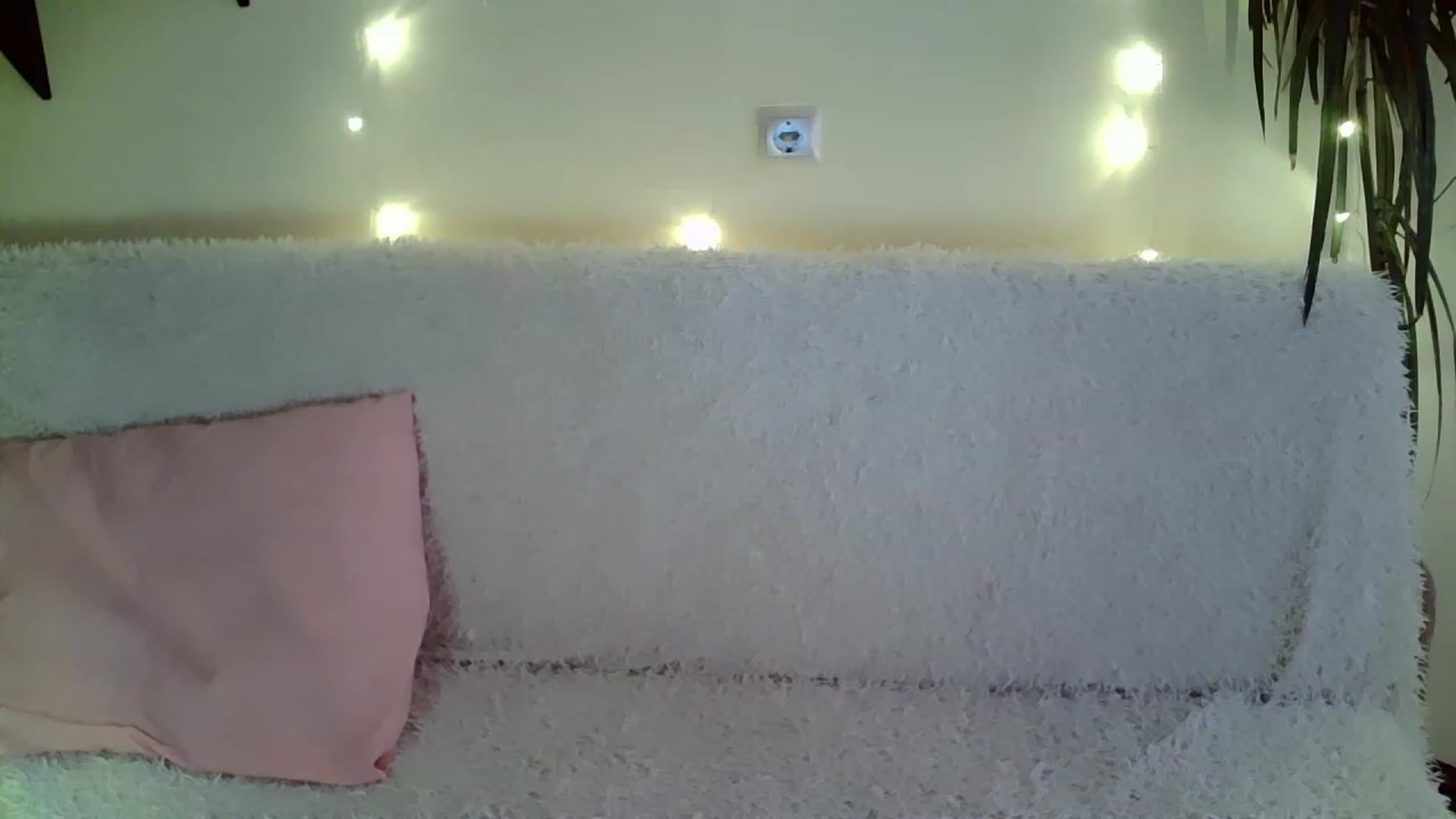 Gallery image thumbnail from Nicole_W's myfreecams stream on, 03/01/2023, 09:37 image 3 of 20