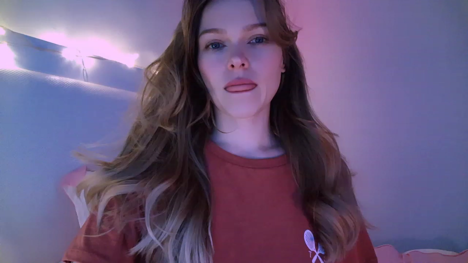 Gallery image thumbnail from Nicole_W's myfreecams stream on, 05/03/2023, 06:30 image 17 of 20