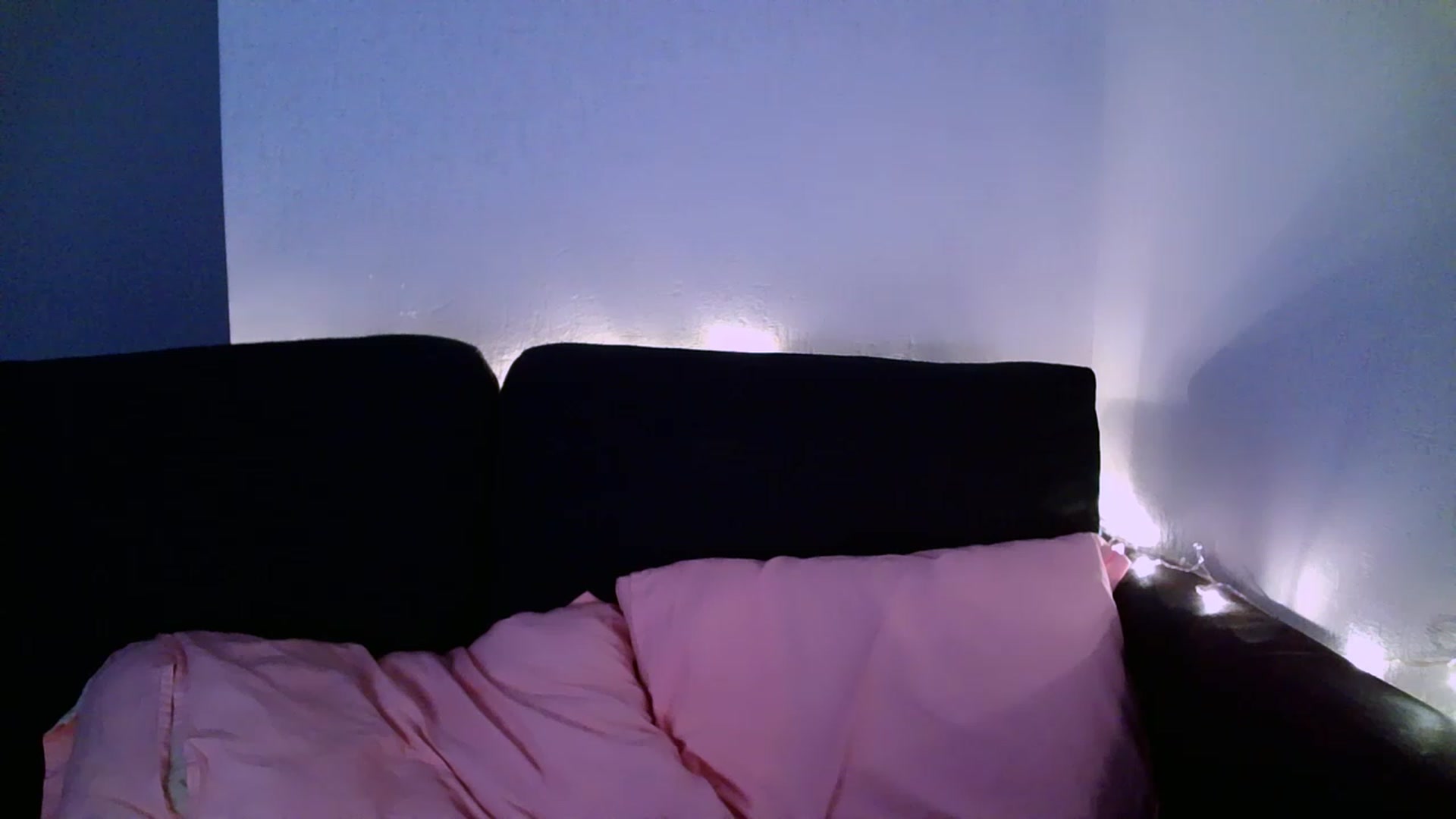Gallery image thumbnail from Nicole_W's myfreecams stream on, 06/18/2023, 06:09 image 8 of 20
