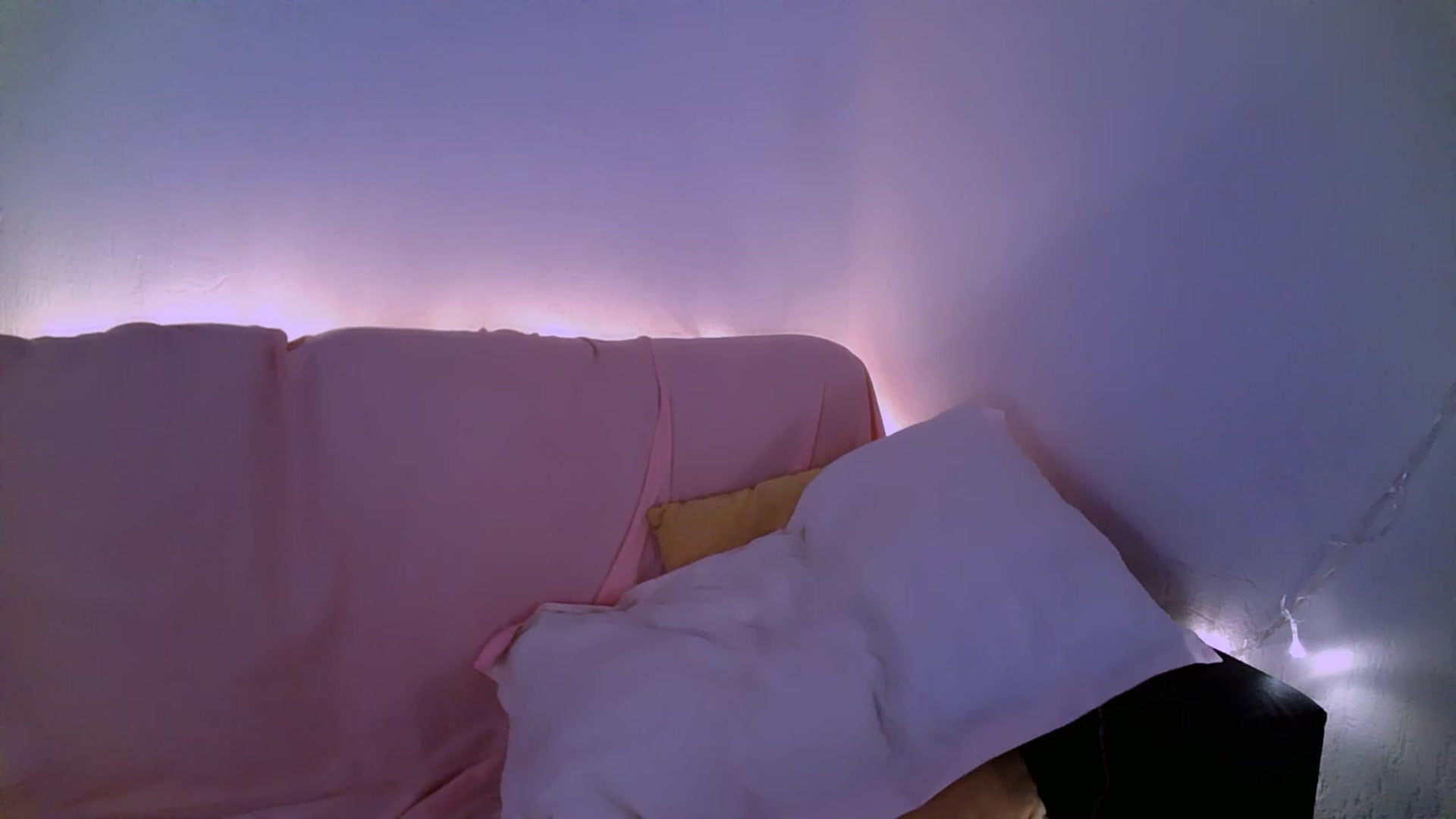 Gallery image thumbnail from Nicole_W's myfreecams stream on, 06/23/2023, 04:50 image 16 of 20