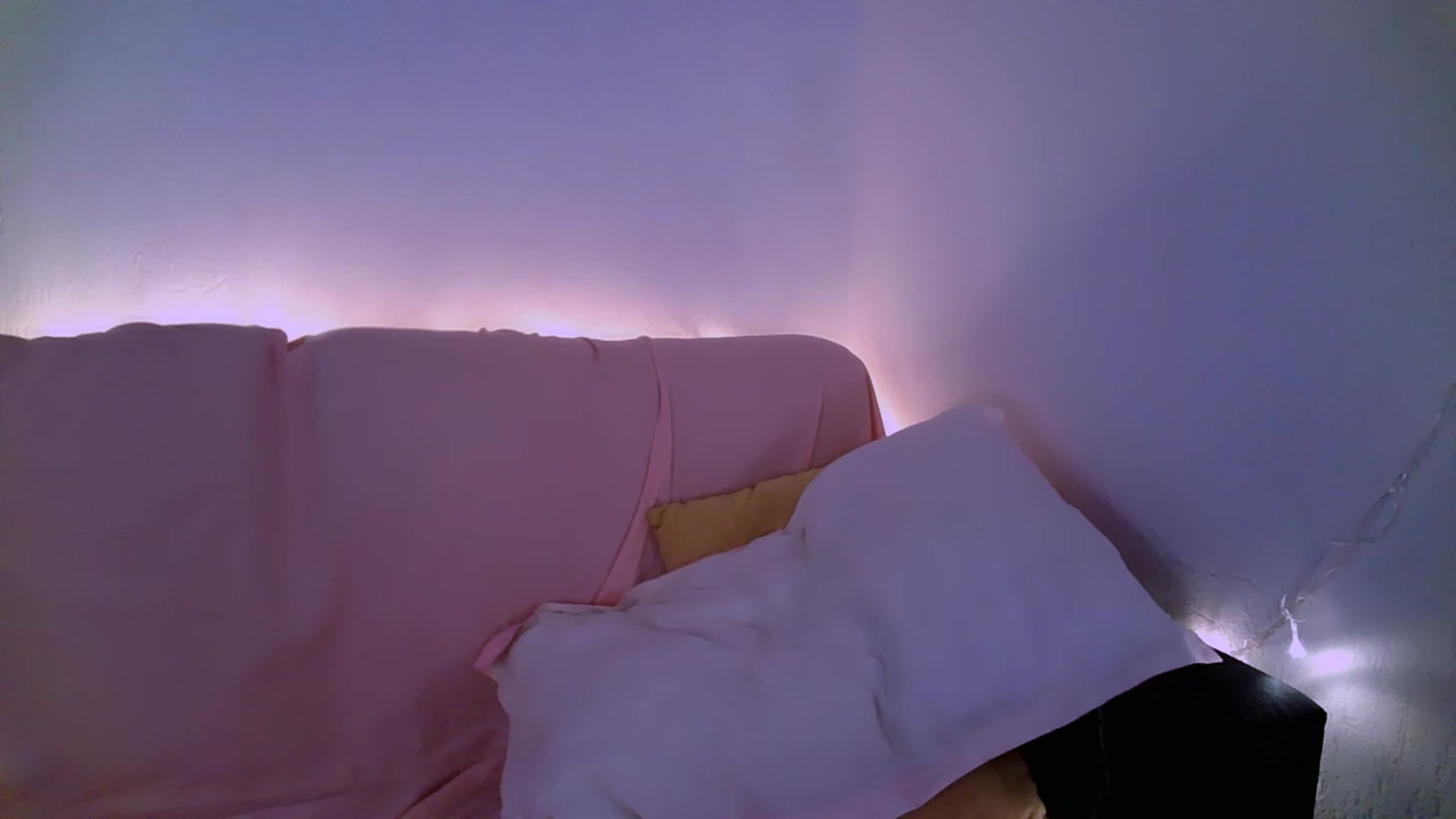 Gallery image thumbnail from Nicole_W's myfreecams stream on, 06/23/2023, 04:50 image 15 of 20