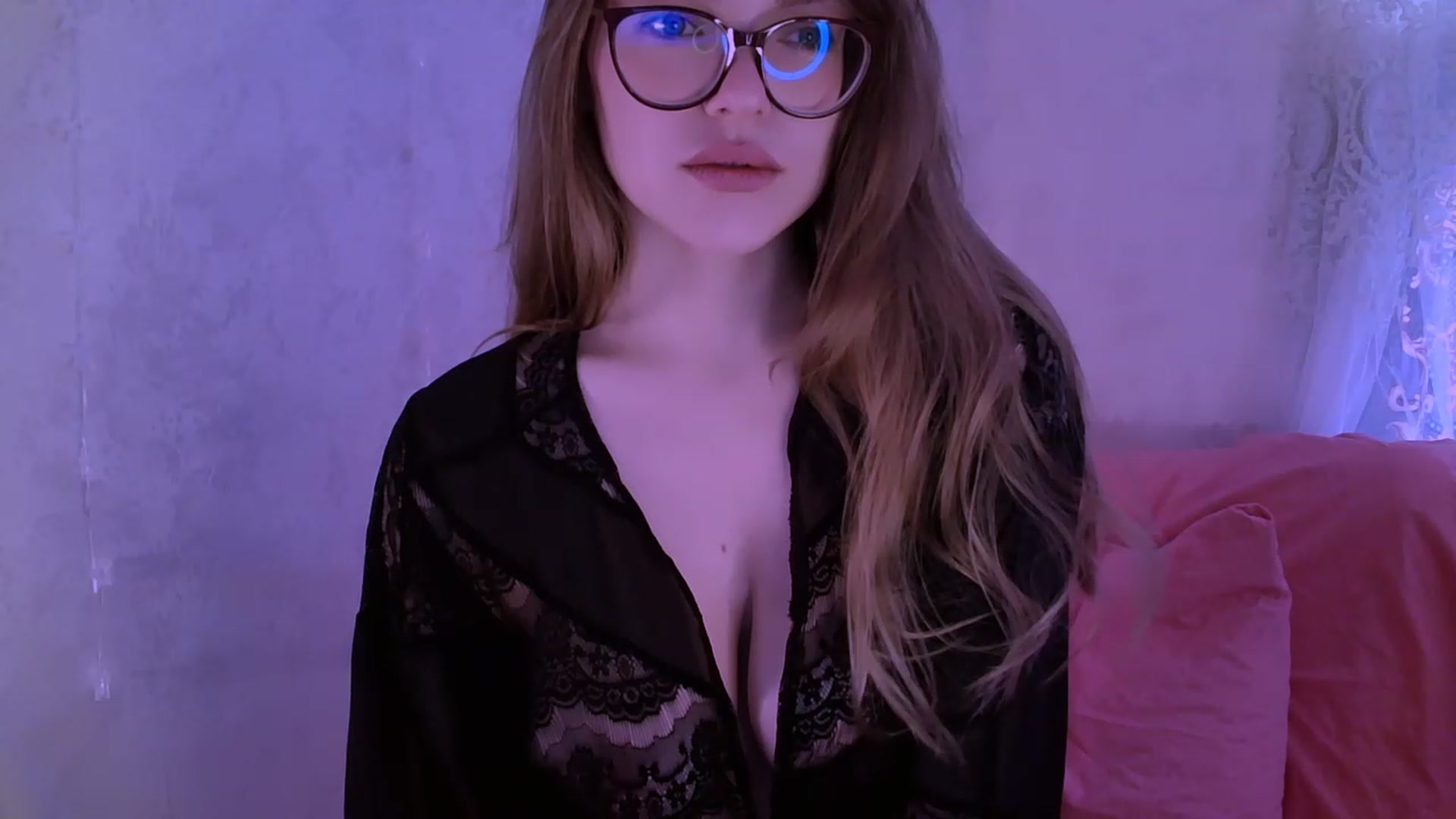 Gallery image thumbnail from Nicole_W's myfreecams stream on, 02/11/2024, 07:56 image 3 of 20