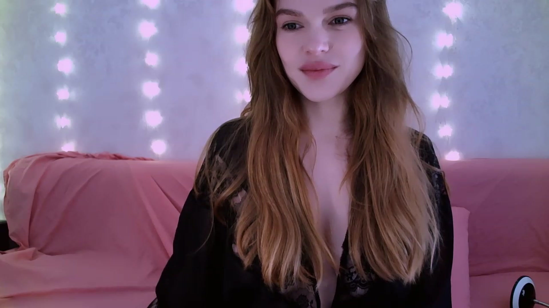 Gallery image thumbnail from Nicole_W's myfreecams stream on, 02/27/2024, 07:17 image 19 of 20