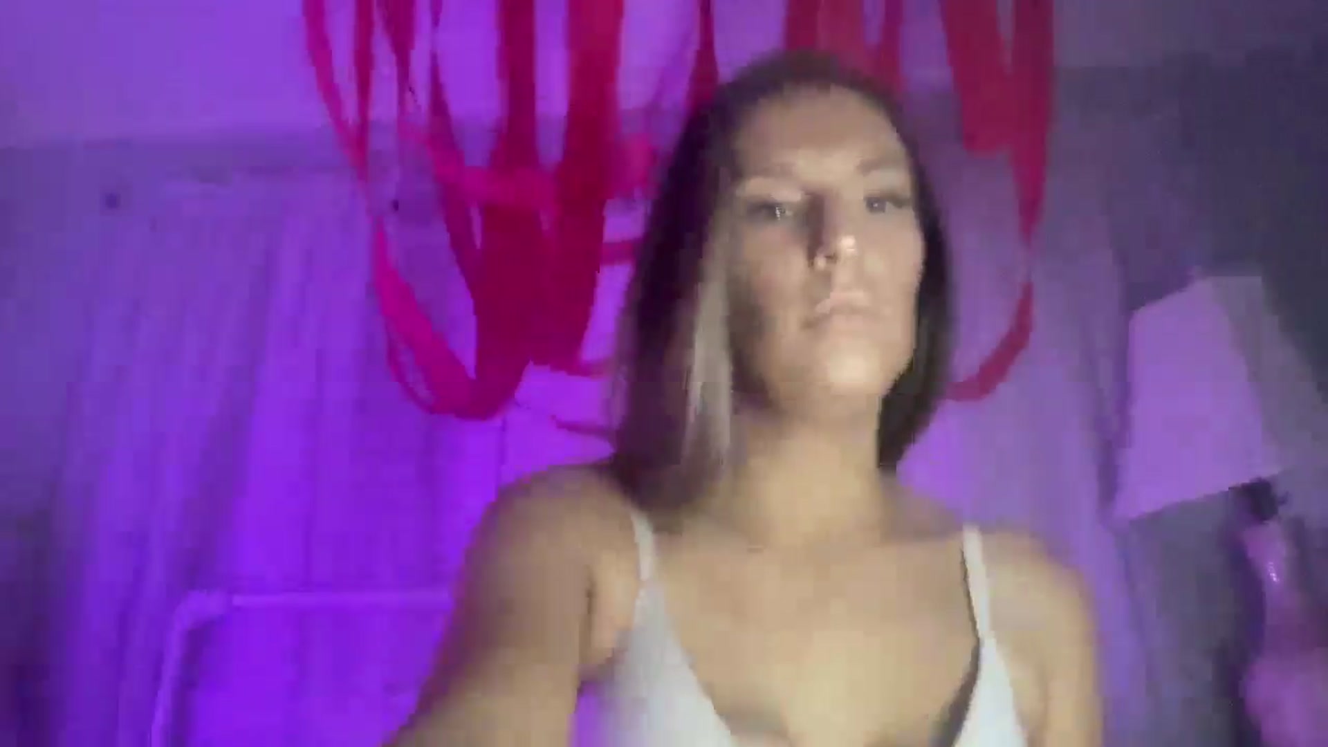 Gallery image thumbnail from Nicole_banks's myfreecams stream on, 02/15/2026, 05:15 image 8 of 20