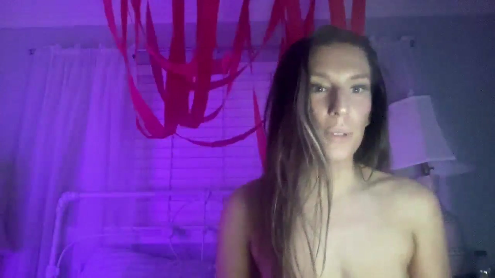 Gallery image thumbnail from Nicole_banks's myfreecams stream on, 02/15/2026, 06:15 image 8 of 20