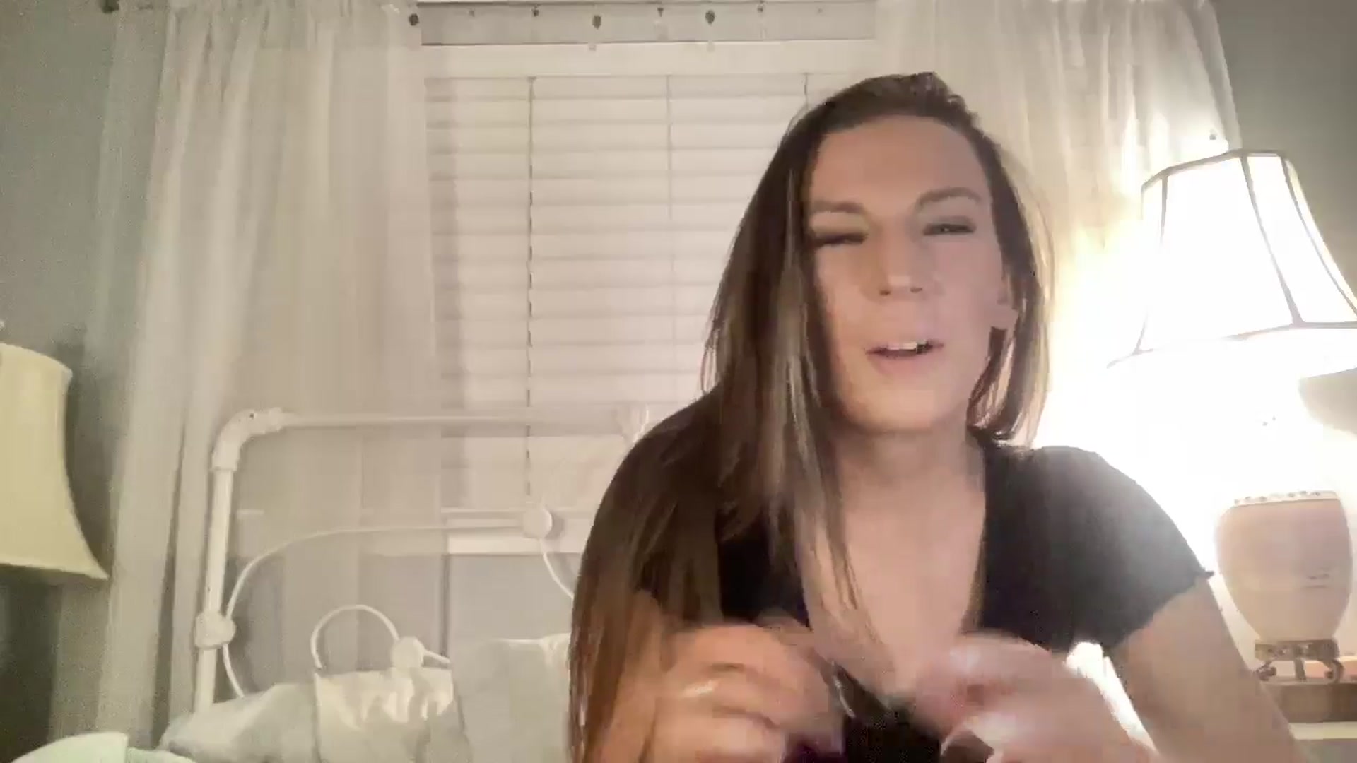Gallery image thumbnail from Nicole_banks's myfreecams stream on, 02/22/2026, 05:30 image 2 of 20