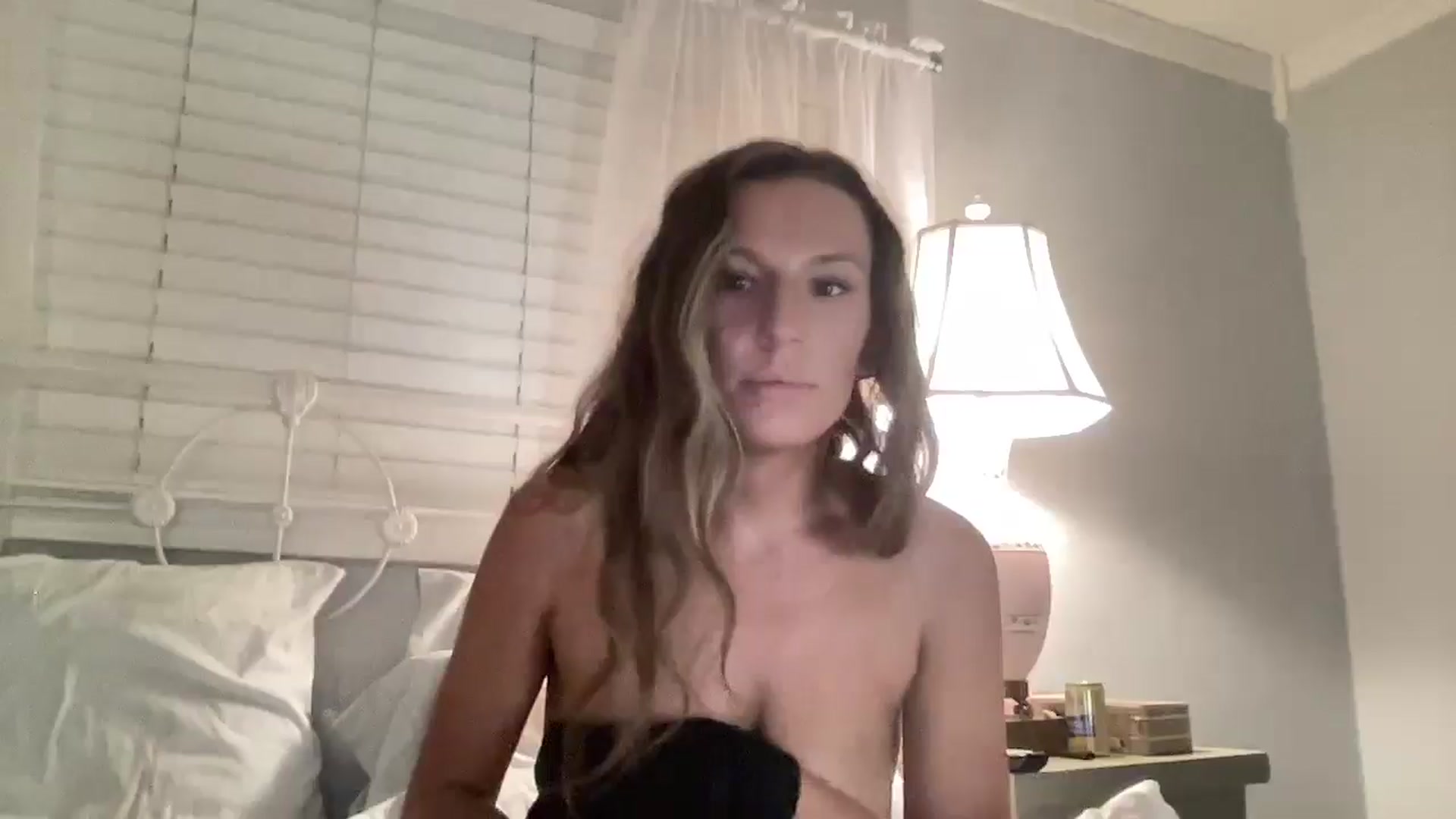 Gallery image thumbnail from Nicole_banks's myfreecams stream on, 02/25/2026, 06:49 image 7 of 20