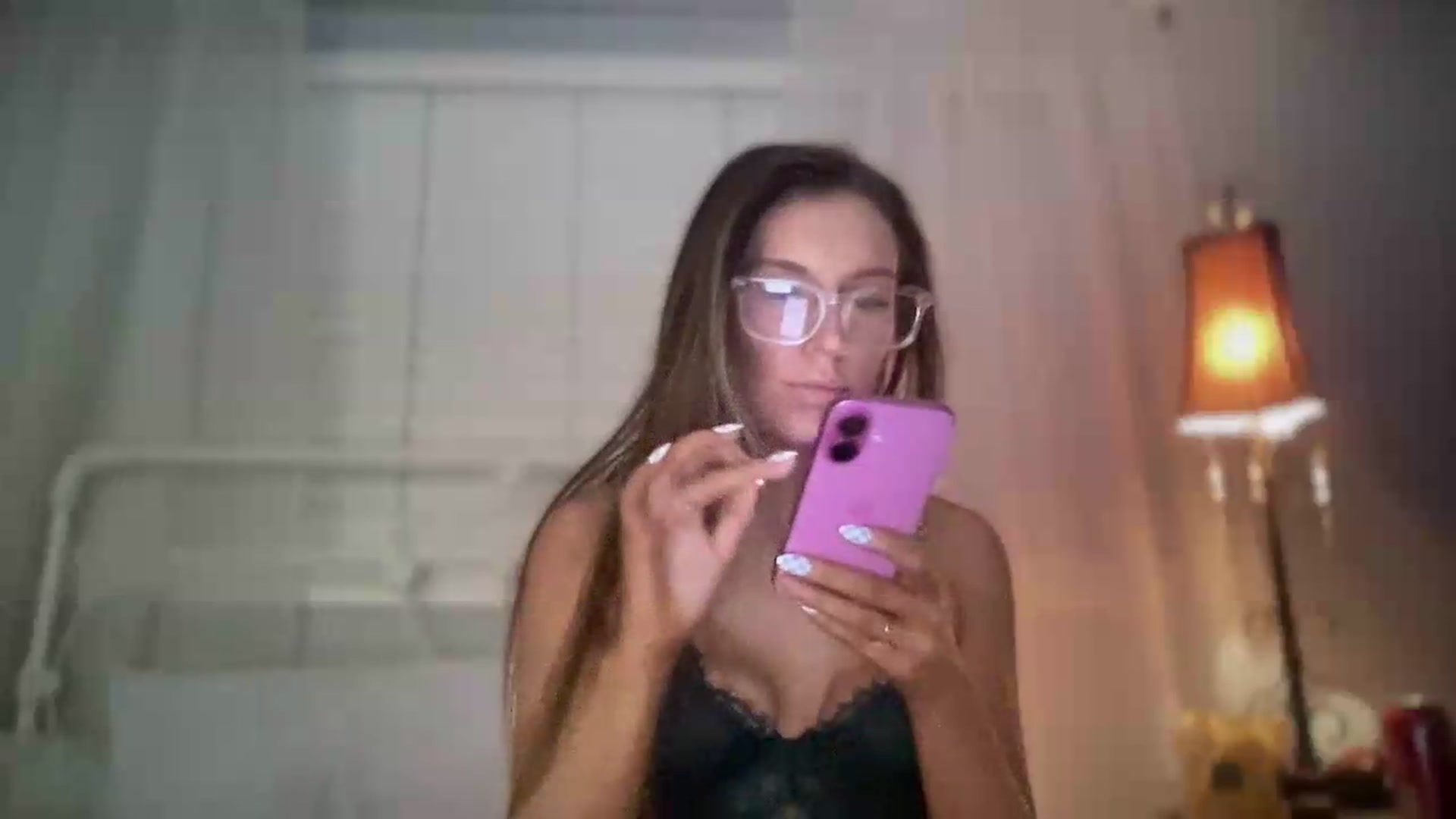 Gallery image thumbnail from Nicole_banks's myfreecams stream on, 05/26/2026, 05:53 image 17 of 20