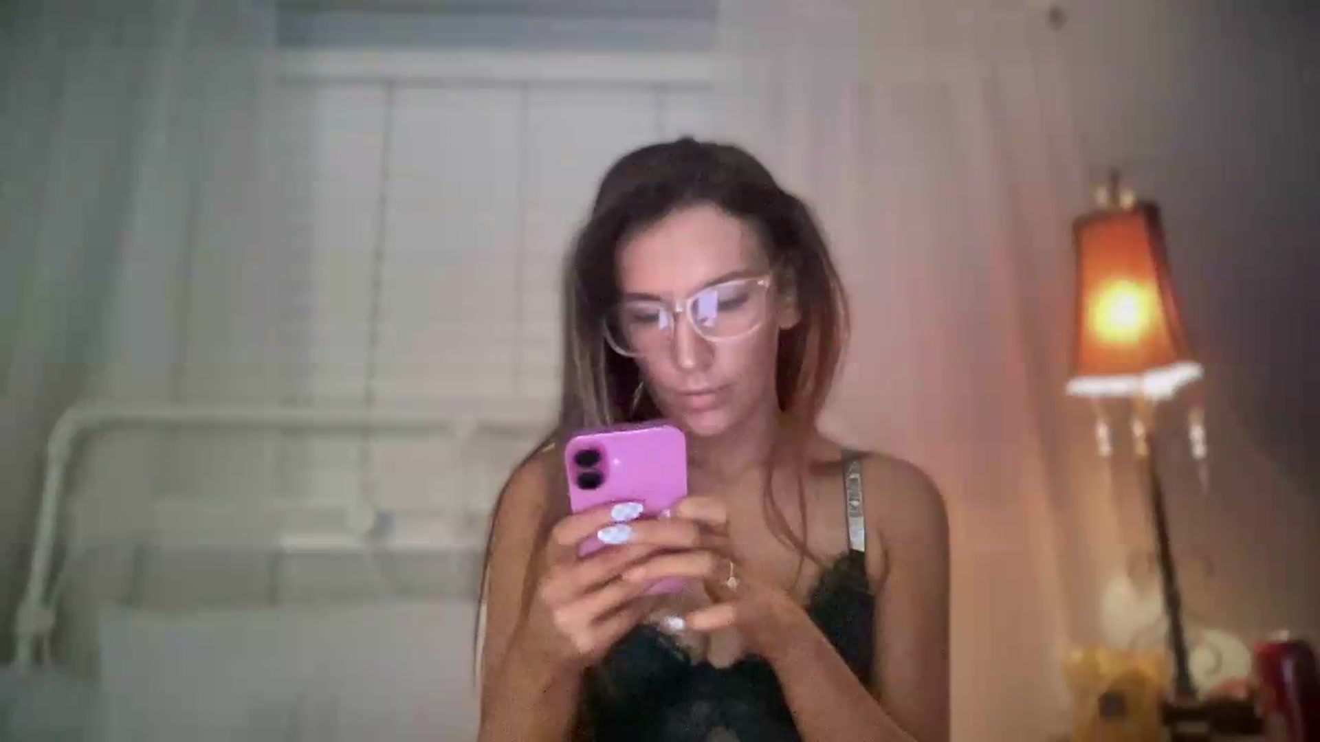 Gallery image thumbnail from Nicole_banks's myfreecams stream on, 05/26/2026, 05:53 image 18 of 20
