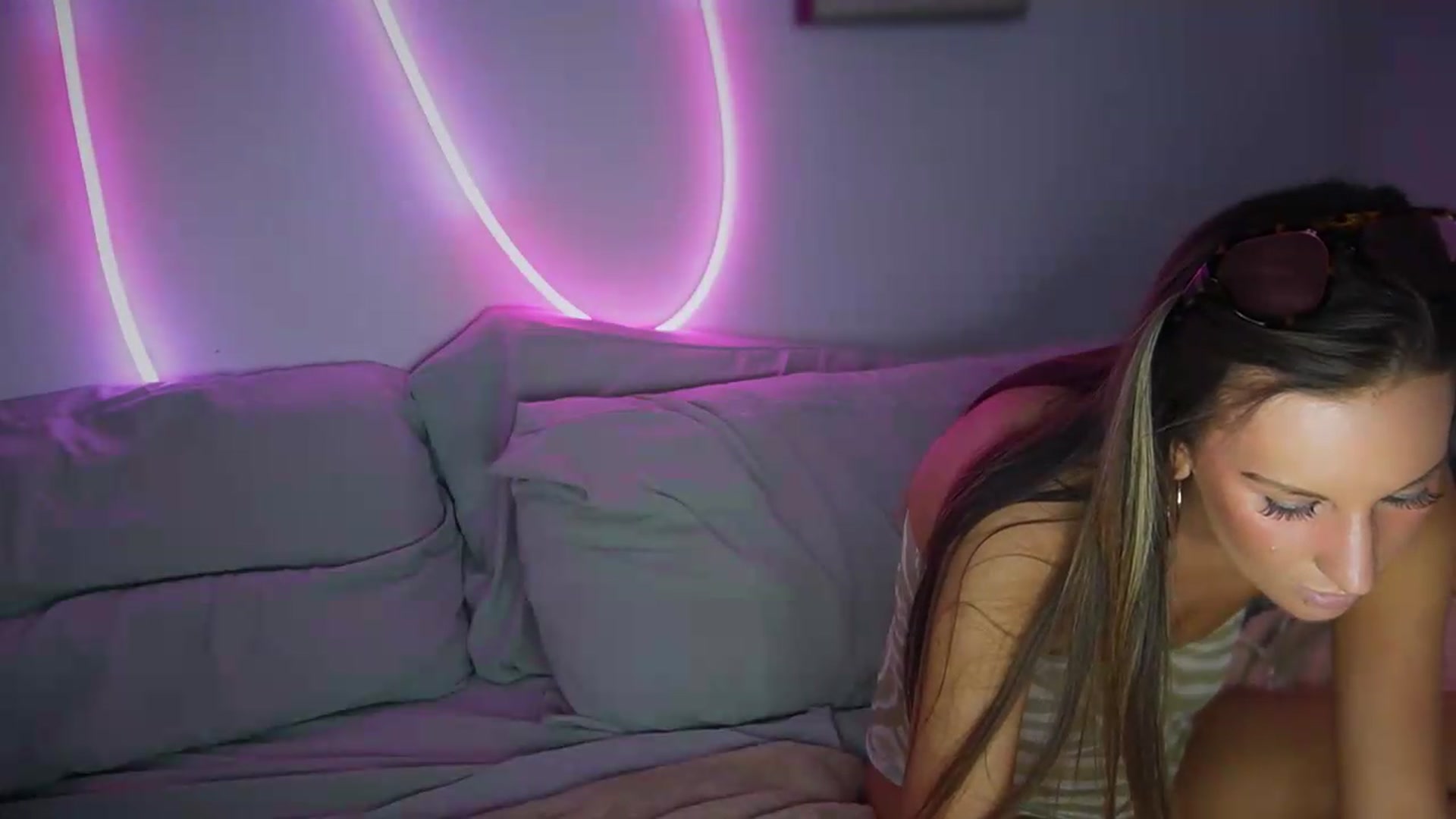 Gallery image thumbnail from Nicole_banks's myfreecams stream on, 07/28/2026, 20:35 image 15 of 20