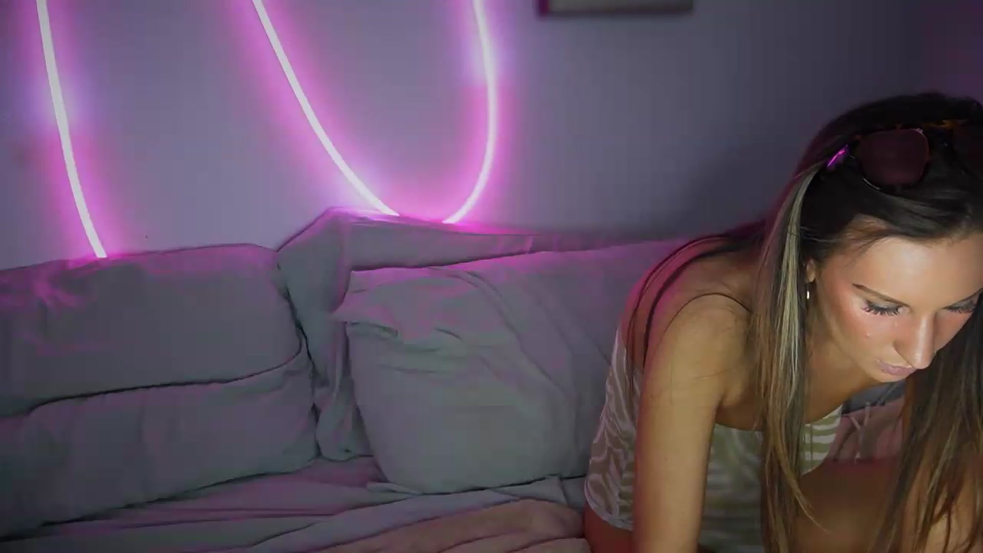 Gallery image thumbnail from Nicole_banks's myfreecams stream on, 07/28/2026, 20:35 image 3 of 20