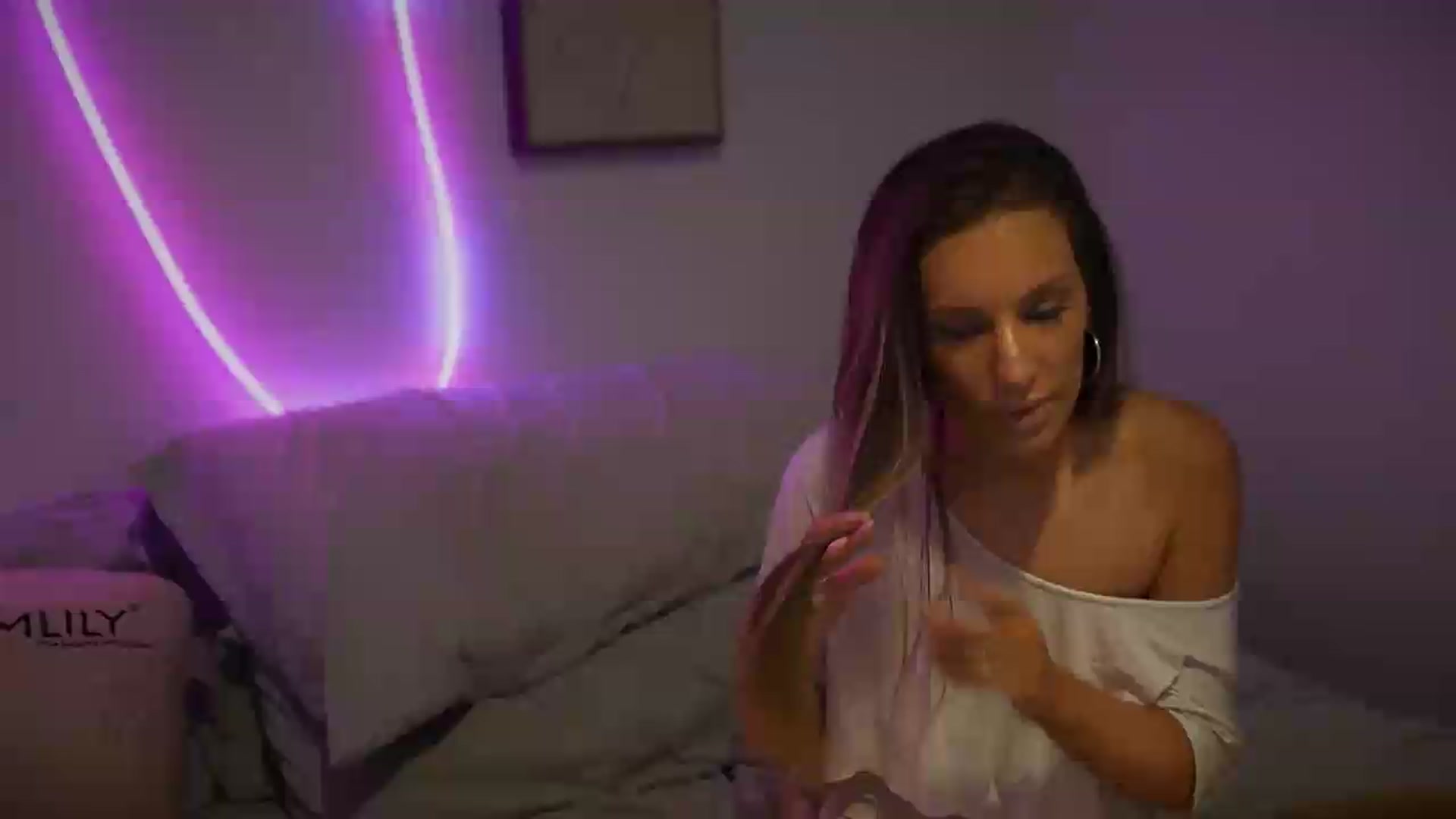 Gallery image thumbnail from Nicole_banks's myfreecams stream on, 07/29/2026, 05:03 image 2 of 20
