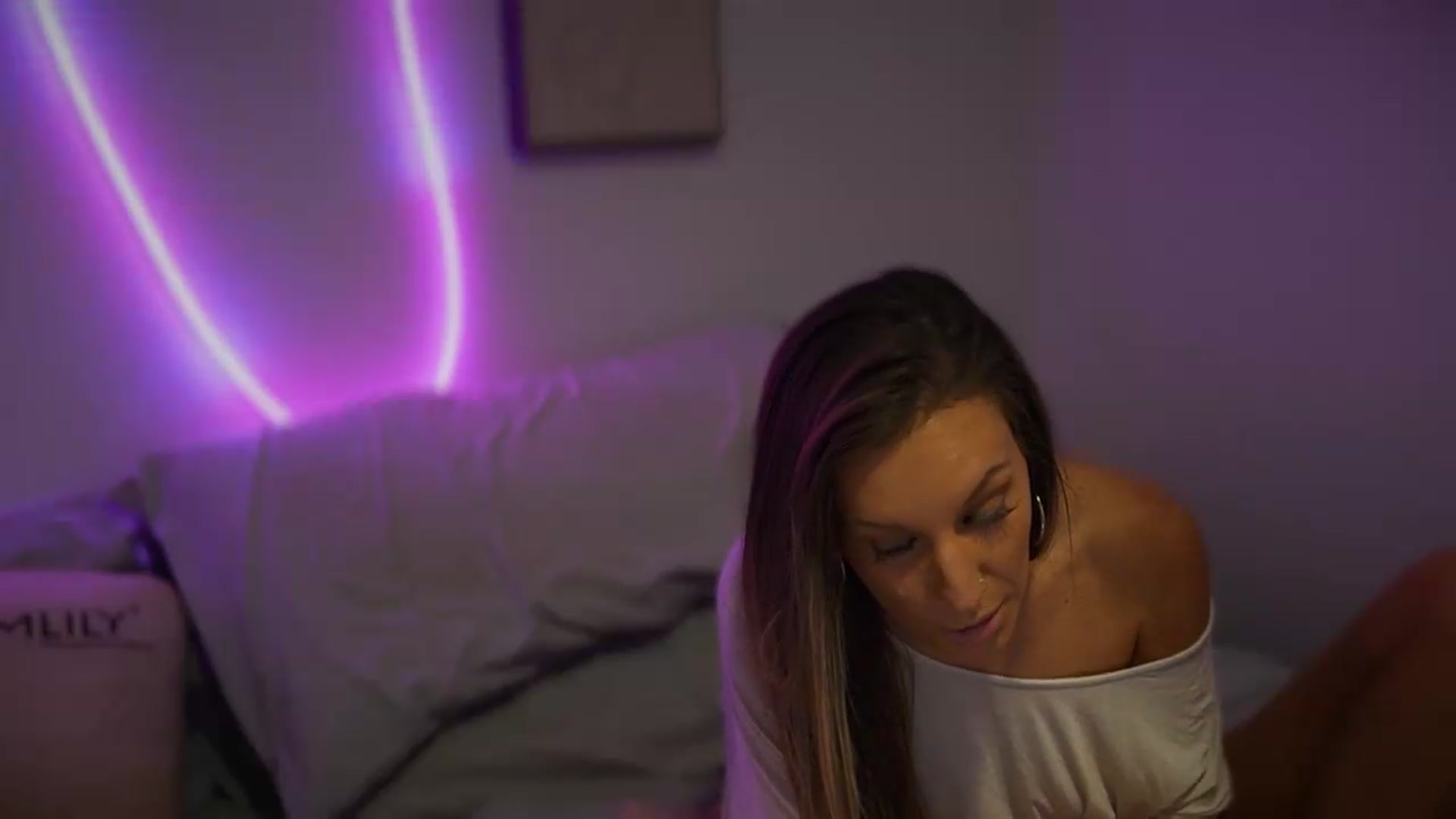 Gallery image thumbnail from Nicole_banks's myfreecams stream on, 07/29/2026, 05:03 image 4 of 20