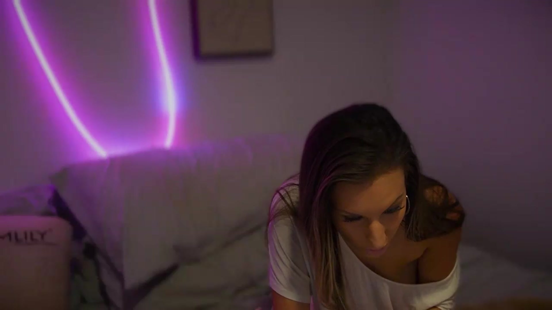 Gallery image thumbnail from Nicole_banks's myfreecams stream on, 07/29/2026, 05:03 image 3 of 20